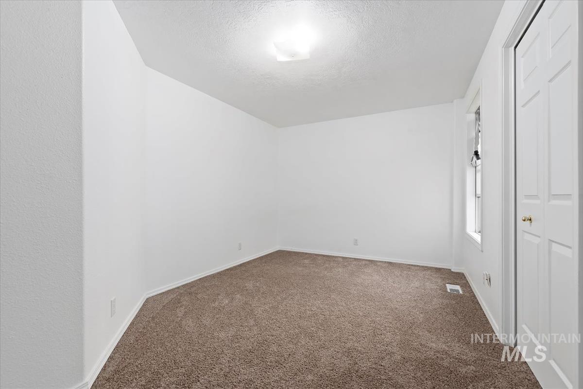 7035 Irving Lane, Boise, Idaho 83704, 3 Bedrooms, 2.5 Bathrooms, Residential For Sale, Price $364,900, 98920115