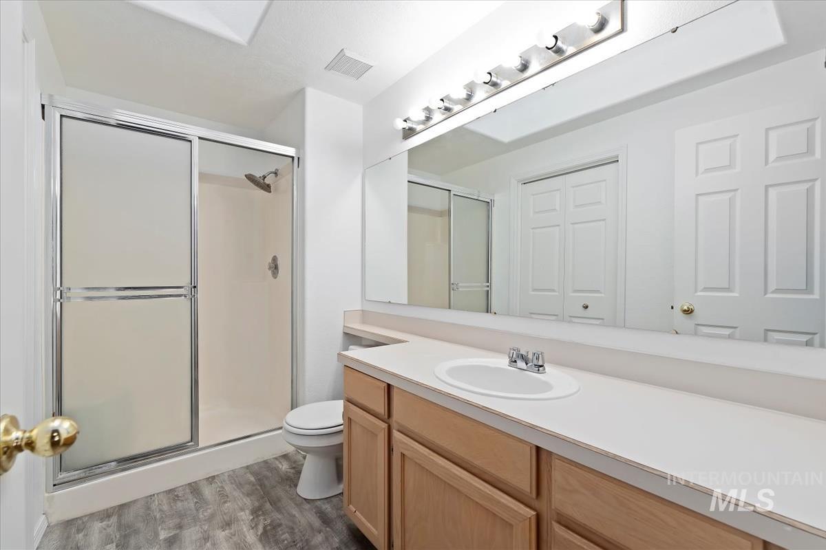 7035 Irving Lane, Boise, Idaho 83704, 3 Bedrooms, 2.5 Bathrooms, Residential For Sale, Price $364,900, 98920115