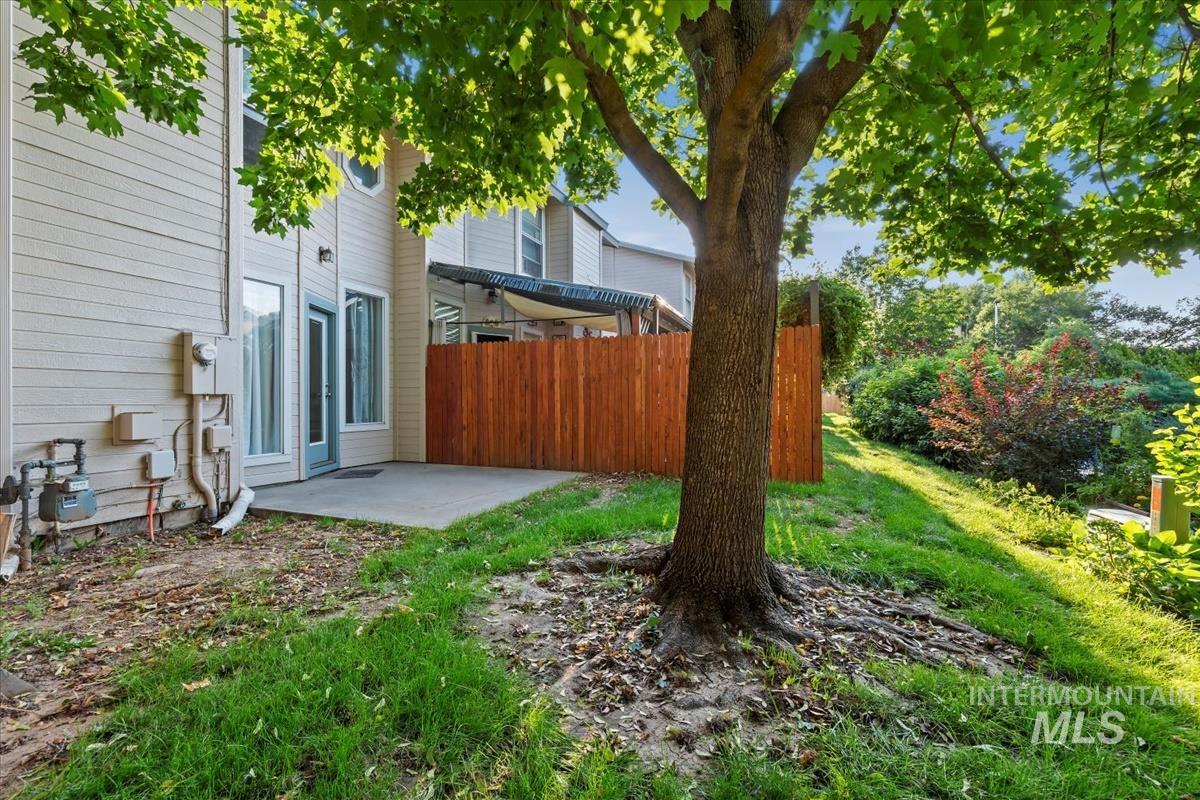 7035 Irving Lane, Boise, Idaho 83704, 3 Bedrooms, 2.5 Bathrooms, Residential For Sale, Price $364,900, 98920115