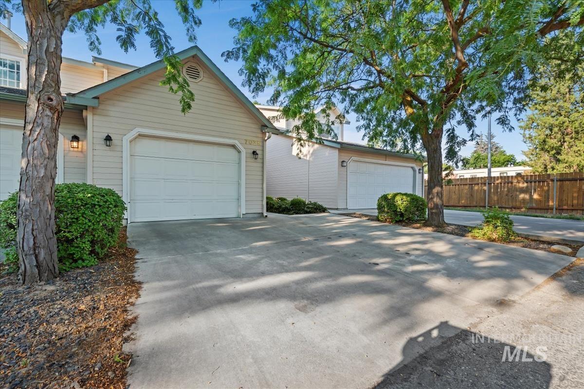 7035 Irving Lane, Boise, Idaho 83704, 3 Bedrooms, 2.5 Bathrooms, Residential For Sale, Price $364,900, 98920115