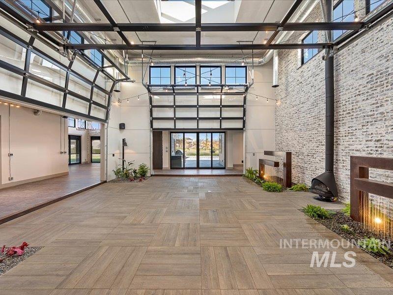 791&780 E Clear Creek Dr., Meridian, Idaho 83646, 5 Bedrooms, 3.5 Bathrooms, Residential For Sale, Price $5,900,000, 98920315