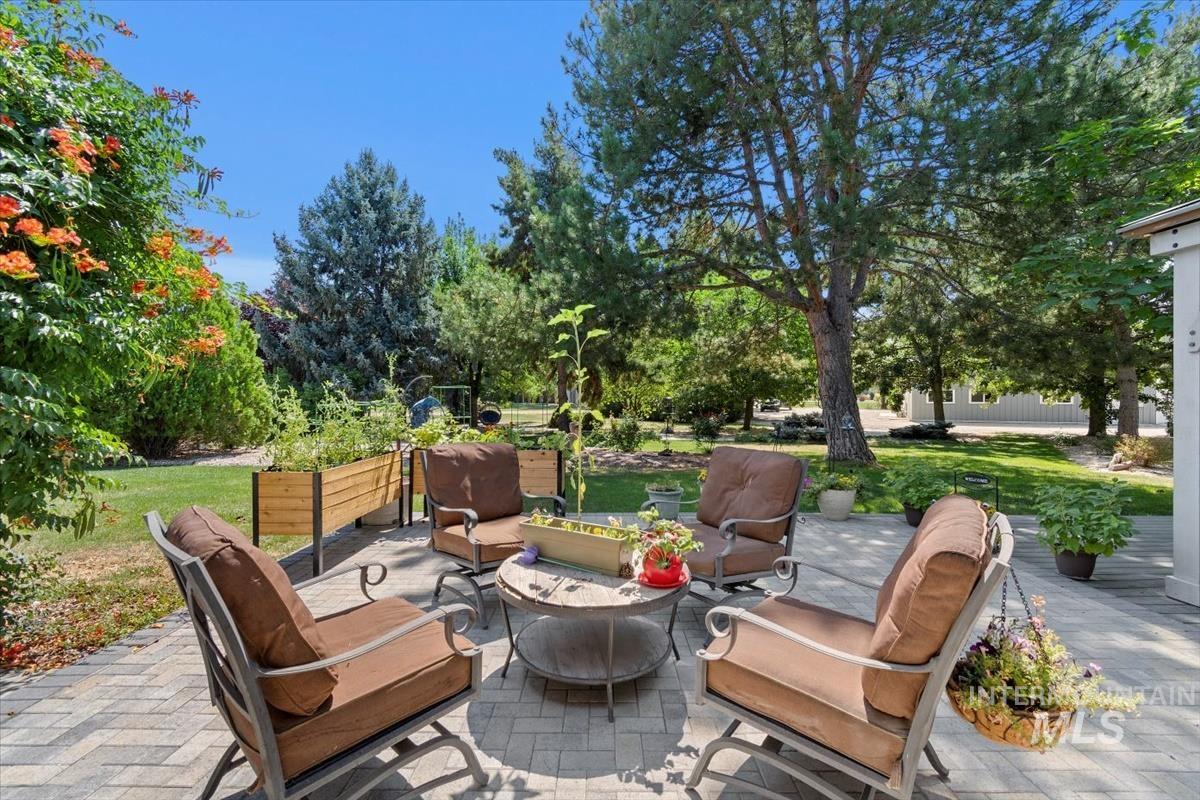 791&780 E Clear Creek Dr., Meridian, Idaho 83646, 5 Bedrooms, 3.5 Bathrooms, Residential For Sale, Price $5,900,000, 98920315
