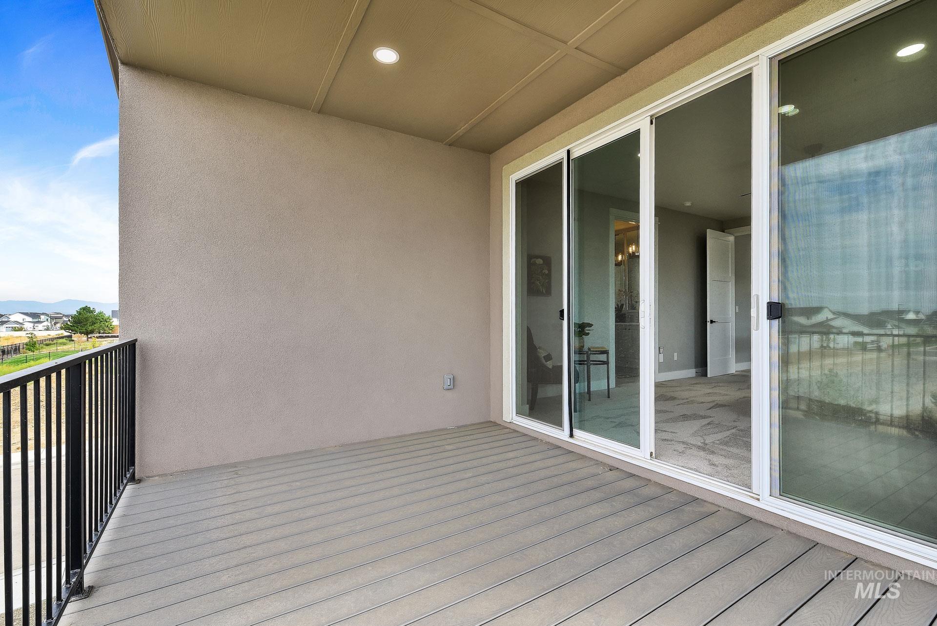 Balcony with a sunroom
