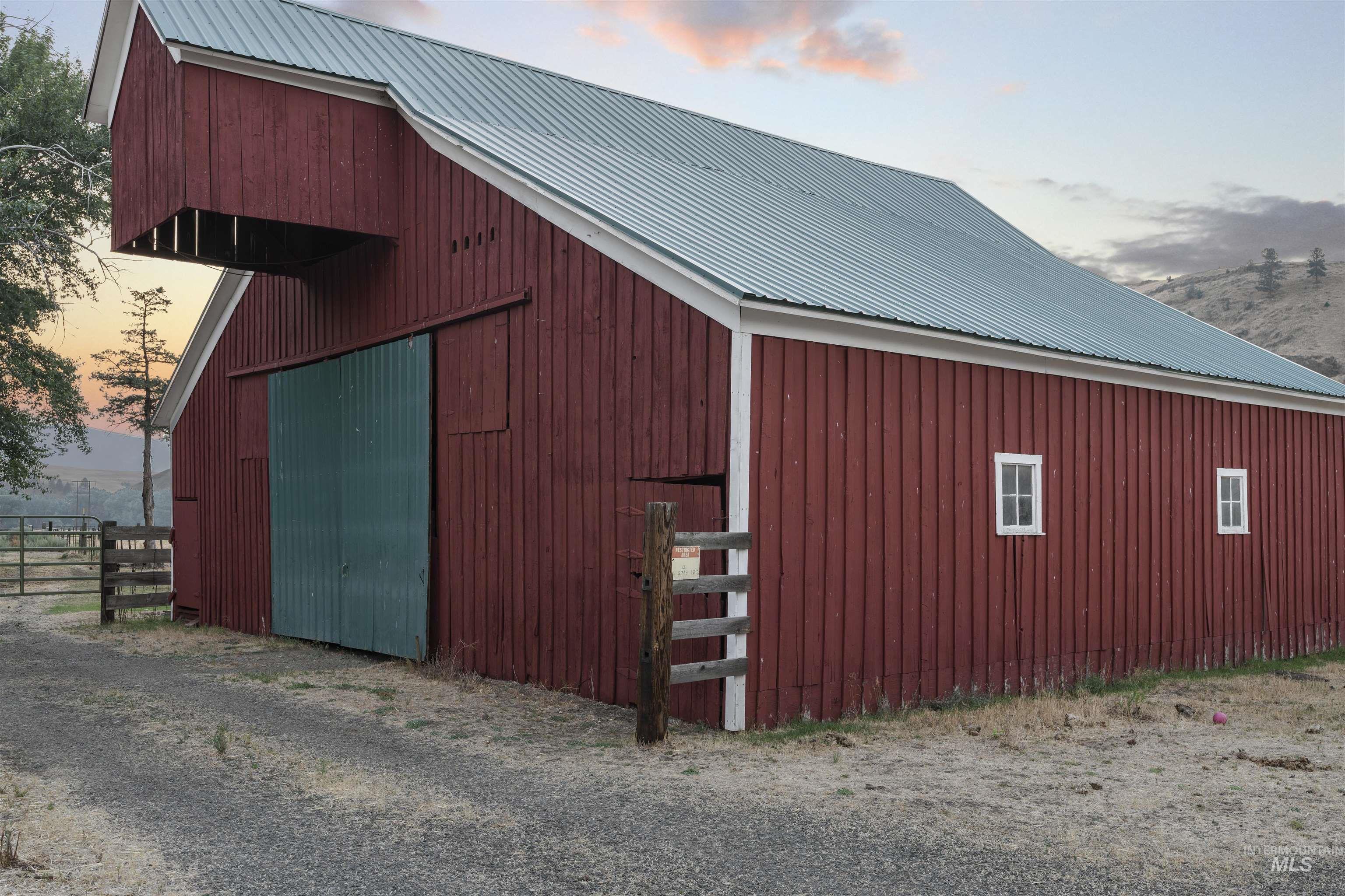 66816 Sunrise Rd., Enterprise, Oregon 97828, 3 Bedrooms, 2 Bathrooms, Farm & Ranch For Sale, Price $1,325,000, 98920463