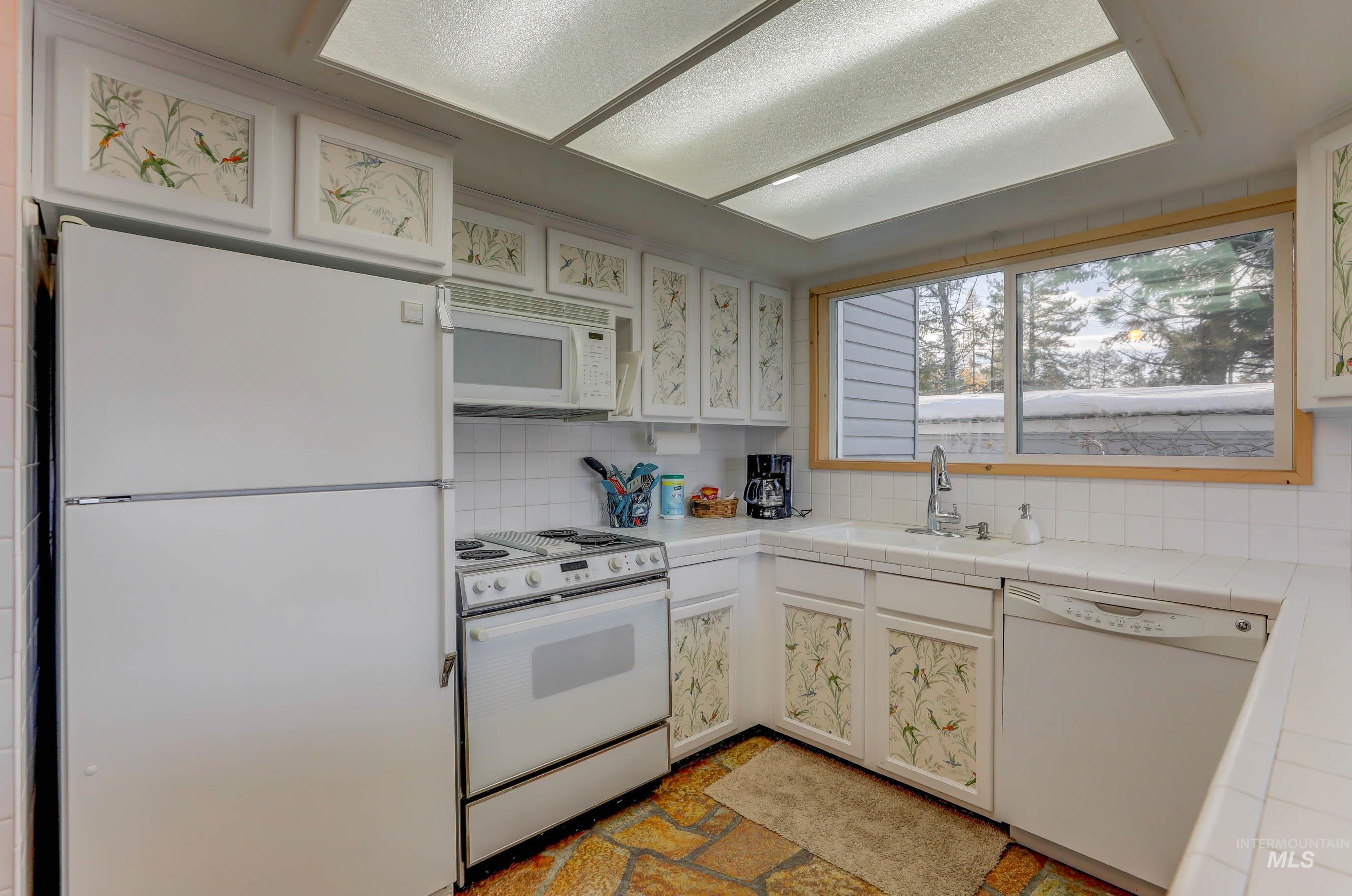 325A W Lake Street, McCall, Idaho 83638, 3 Bedrooms, 2 Bathrooms, Residential For Sale, Price $3,750,000, 98920492