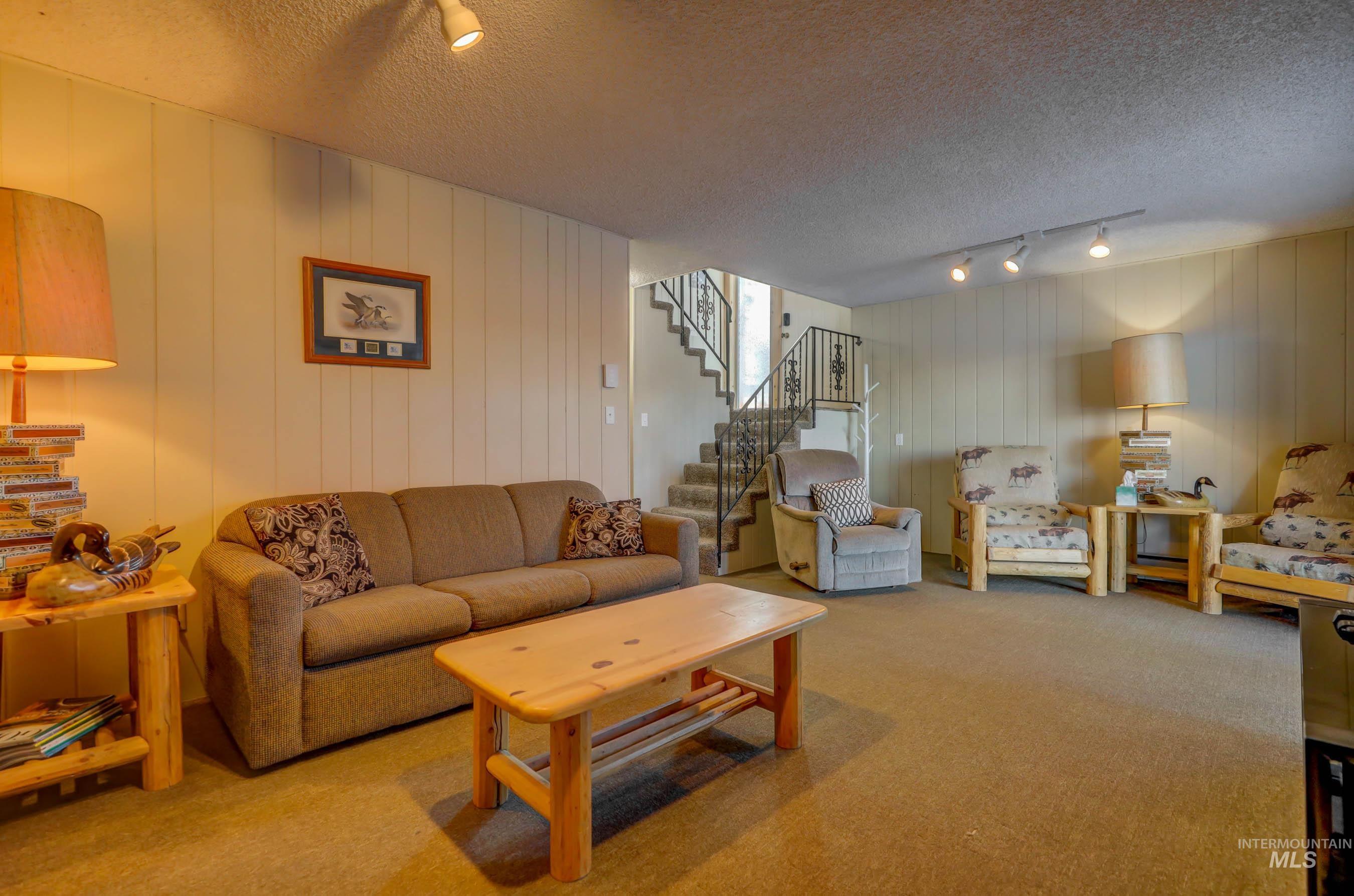 327B W Lake Street, McCall, Idaho 83638, 3 Bedrooms, 2 Bathrooms, Residential For Sale, Price $3,450,000, 98920512