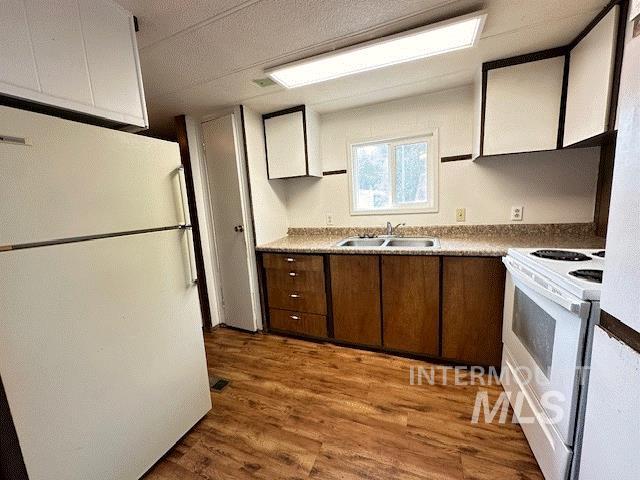 605 N Almon, Moscow, Idaho 83843, 2 Bedrooms, 1 Bathroom, Residential For Sale, Price $22,500, 98920537