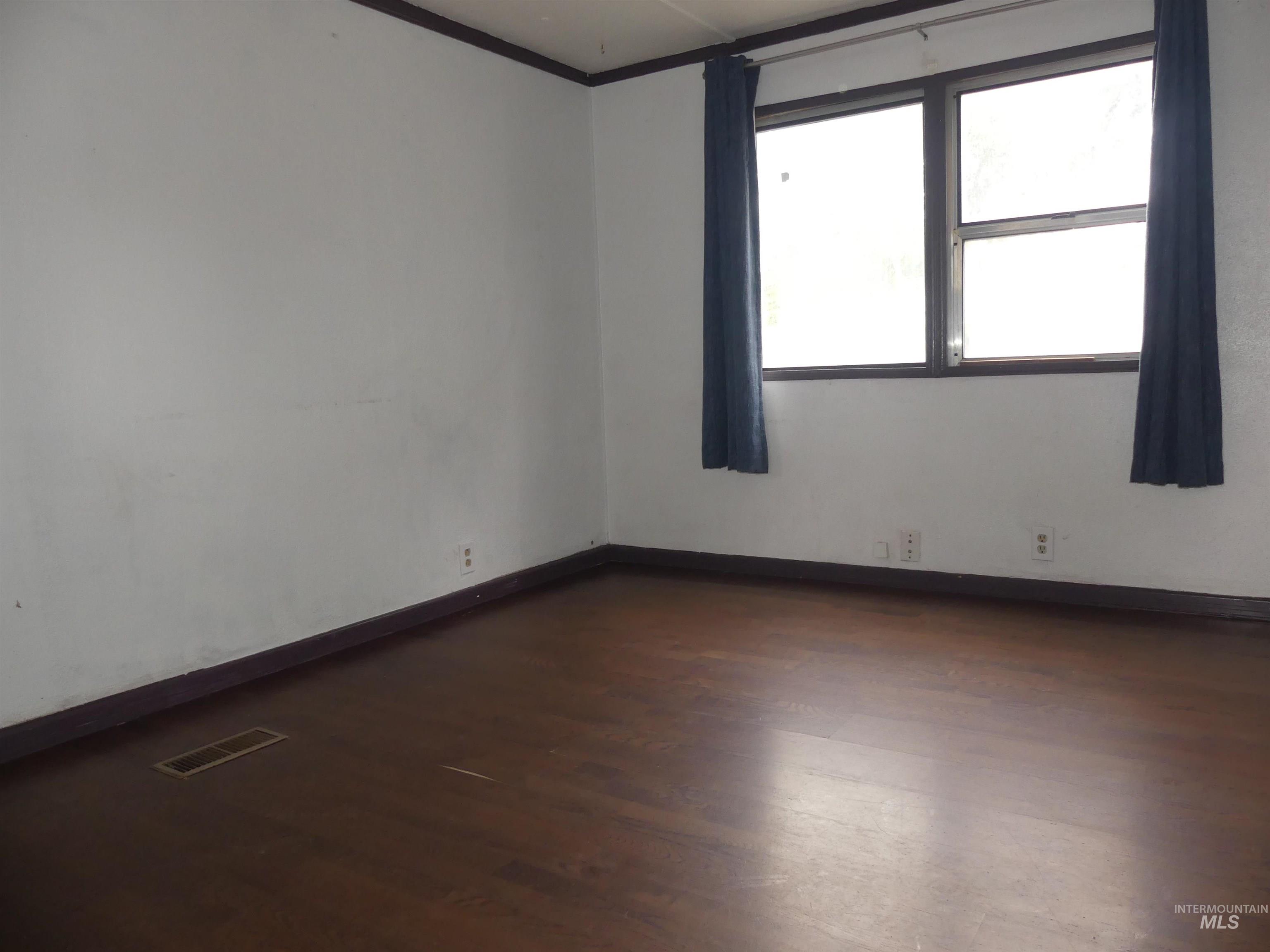 631 Preston Ave, Lewiston, Idaho 83501, 2 Bedrooms, 1 Bathroom, Residential For Sale, Price $20,000, 98920599