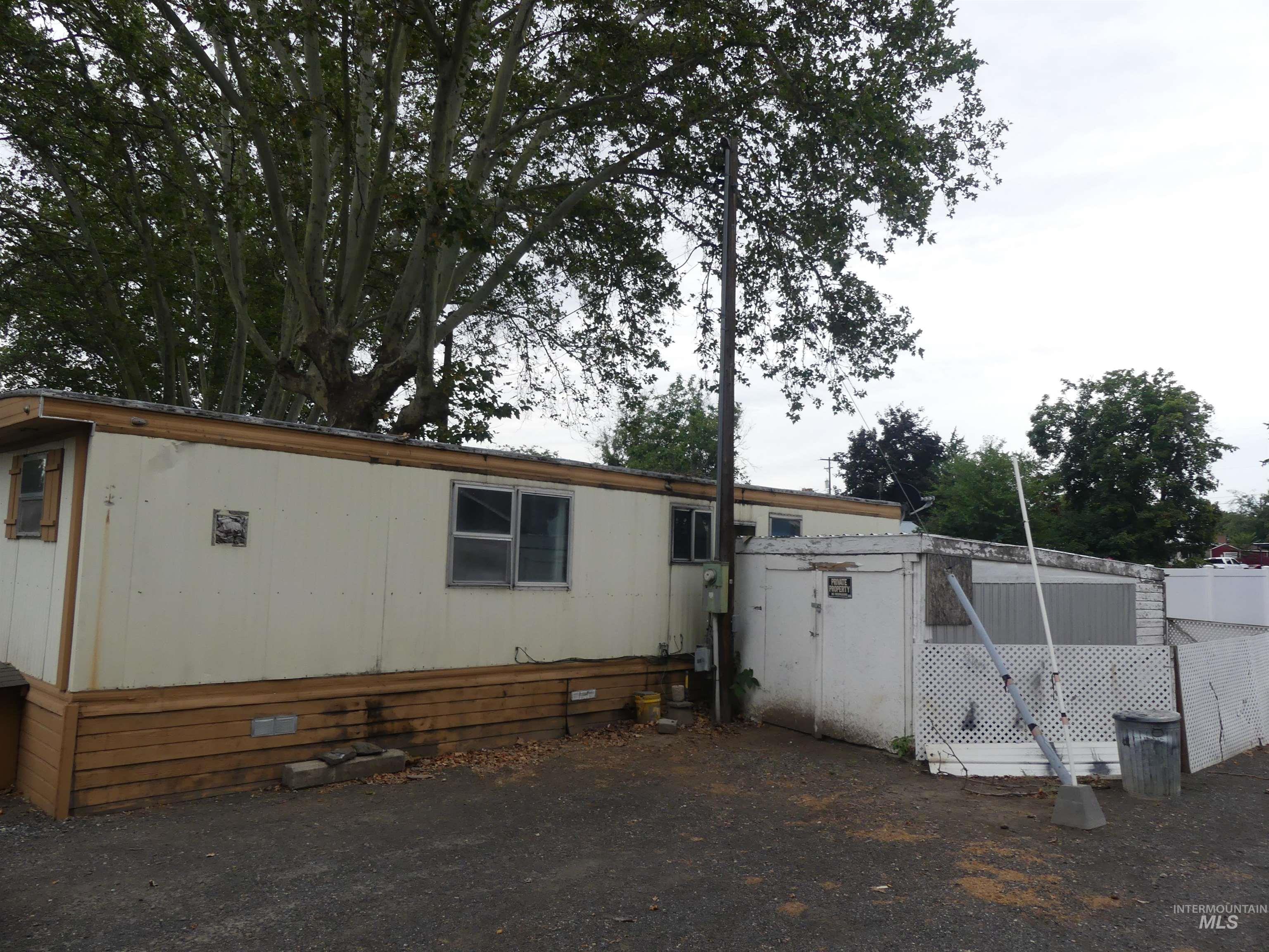 631 Preston Ave, Lewiston, Idaho 83501, 2 Bedrooms, 1 Bathroom, Residential For Sale, Price $20,000, 98920599