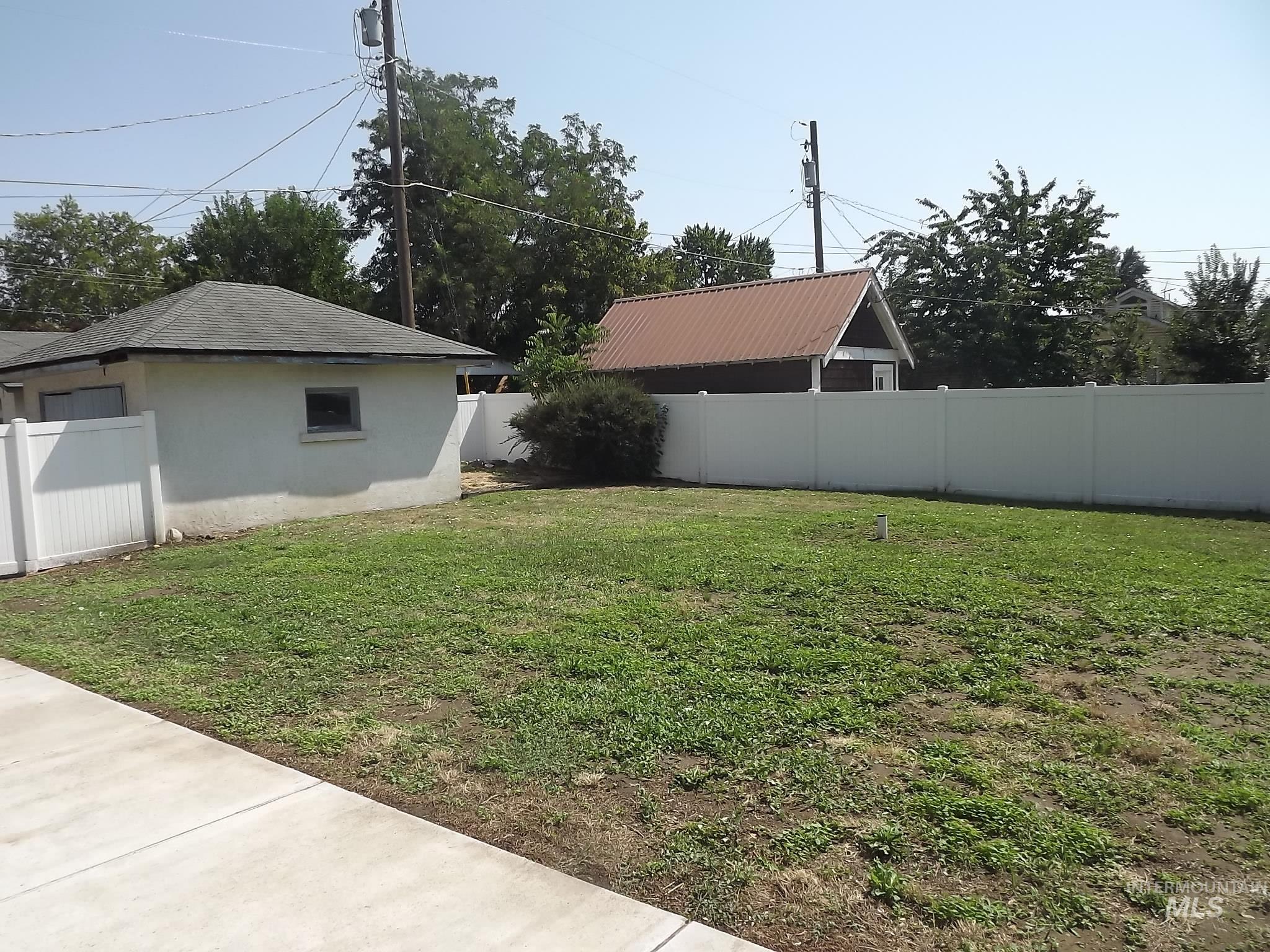 412 4th Avenue, Lewiston, Idaho 83501, 4 Bedrooms, 2 Bathrooms, Residential For Sale, Price $399,500, 98920611