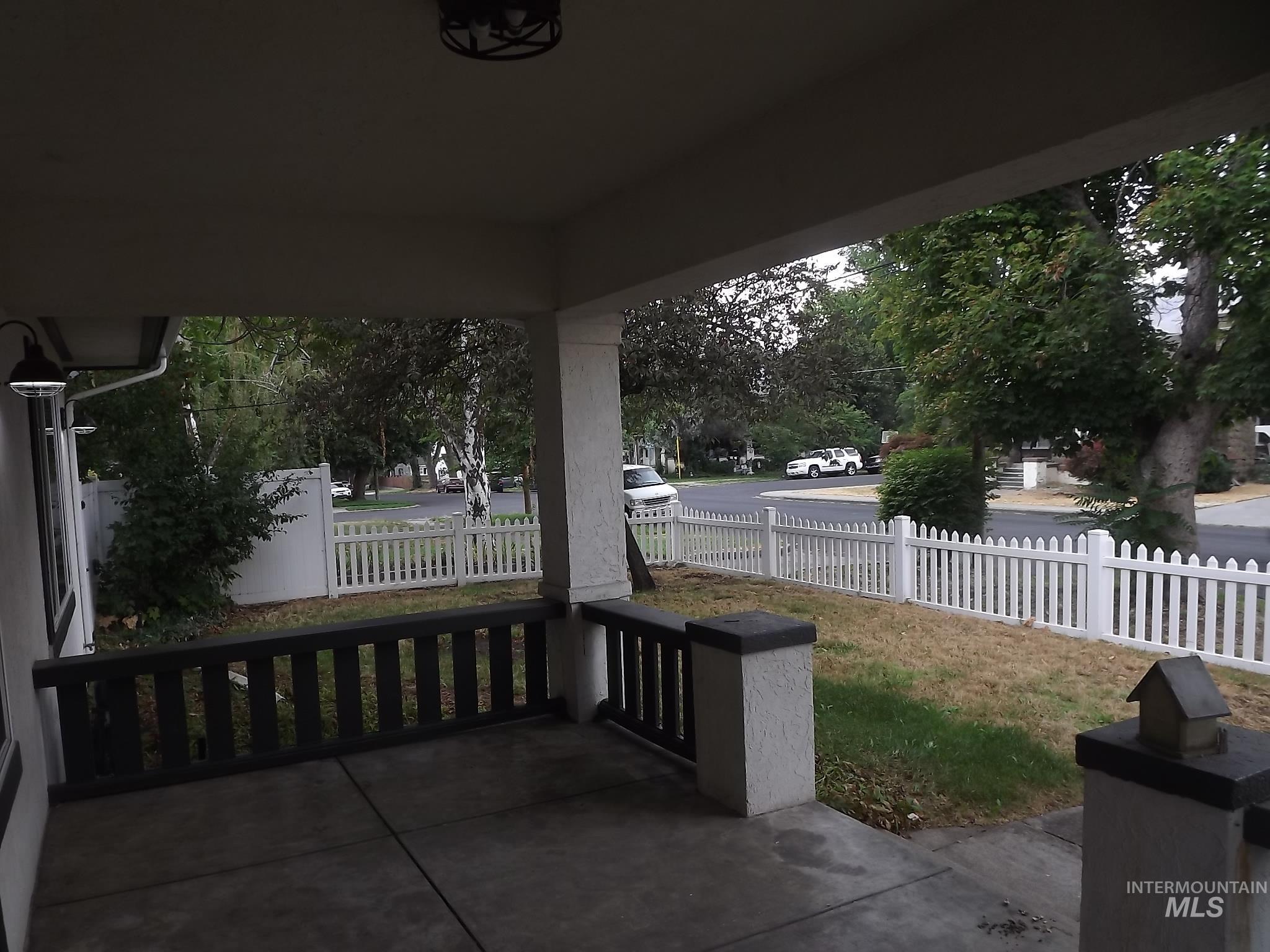 412 4th Avenue, Lewiston, Idaho 83501, 4 Bedrooms, 2 Bathrooms, Residential For Sale, Price $399,500, 98920611