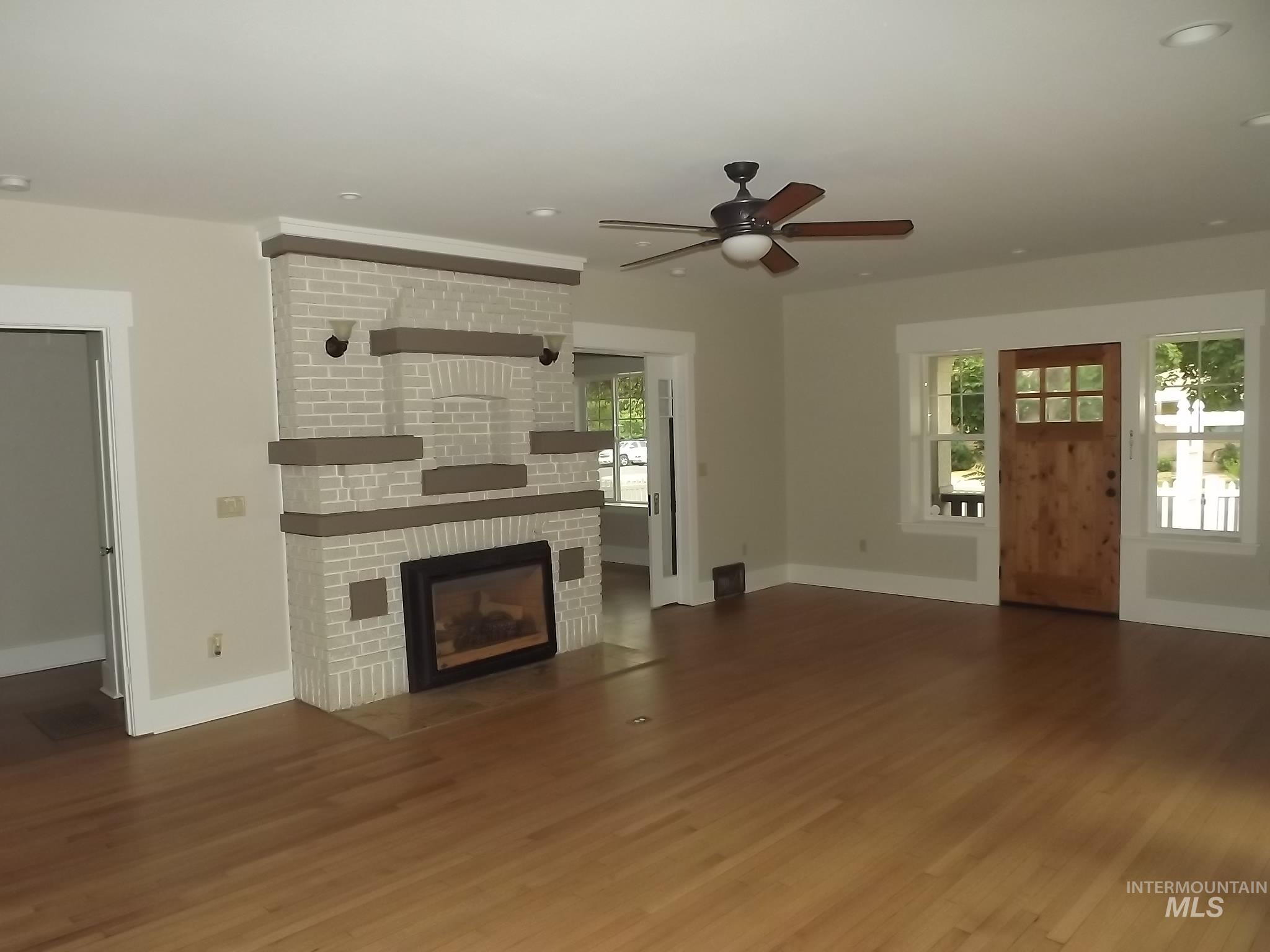 412 4th Avenue, Lewiston, Idaho 83501, 4 Bedrooms, 2 Bathrooms, Residential For Sale, Price $399,500, 98920611