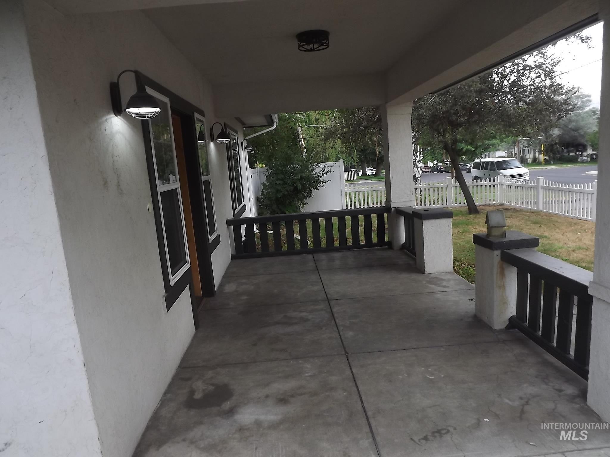 412 4th Avenue, Lewiston, Idaho 83501, 4 Bedrooms, 2 Bathrooms, Residential For Sale, Price $399,500, 98920611