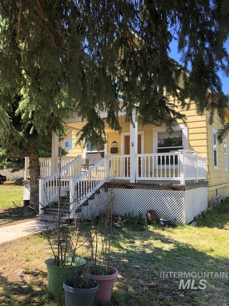 307 S Main St, Cascade, Idaho 83611, Business/Commercial For Sale, Price $415,000,MLS 98920629