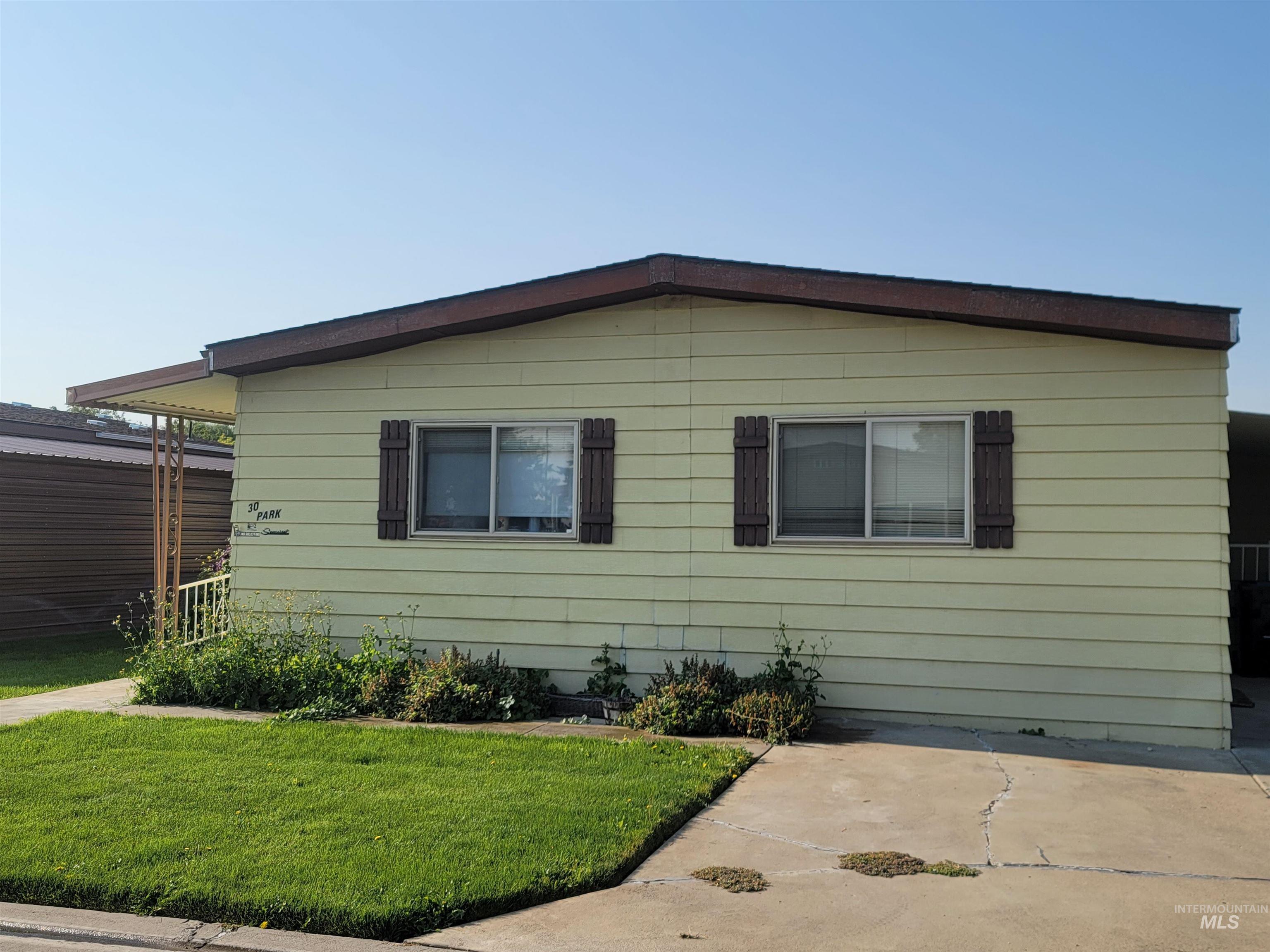 1605 Grandview Drive N, Twin Falls, Idaho 83301, 3 Bedrooms, 2 Bathrooms, Residential For Sale, Price $82,000,MLS 98920719