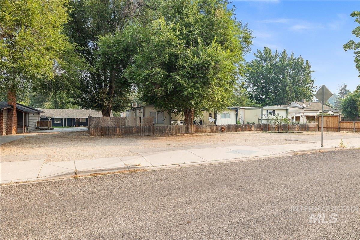 2322 W Targee Street, Boise, Idaho 83705-5174, 2 Bedrooms, 1 Bathroom, Residential Income For Sale, Price $1,250,000, 98920807