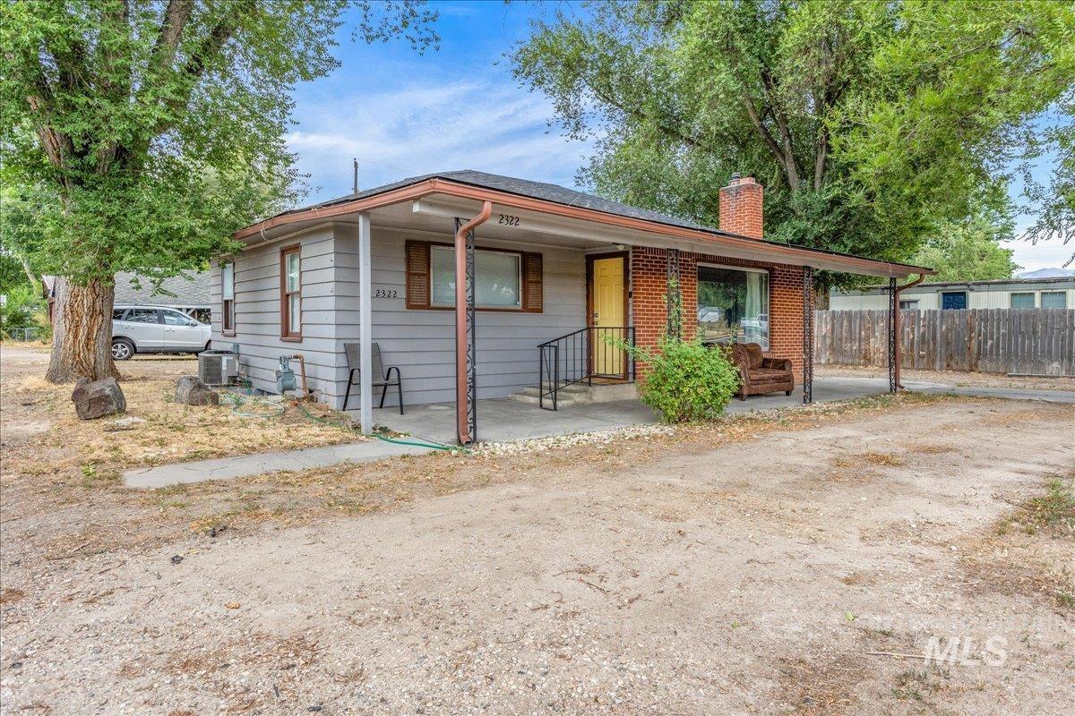 2322 W Targee Street, Boise, Idaho 83705-5174, 2 Bedrooms, 1 Bathroom, Residential Income For Sale, Price $1,250,000, 98920807