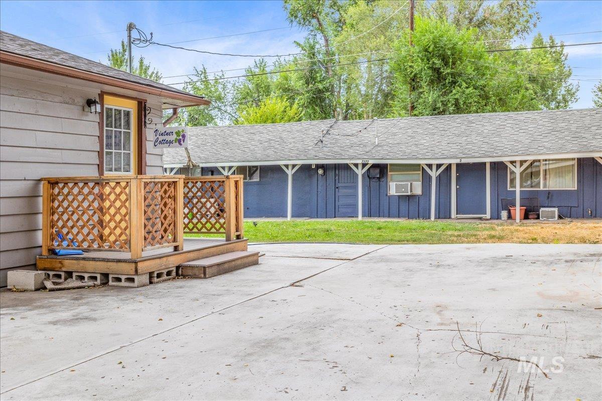 2322 W Targee Street, Boise, Idaho 83705-5174, 2 Bedrooms, 1 Bathroom, Residential Income For Sale, Price $1,250,000, 98920807