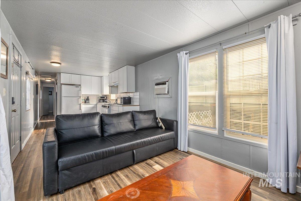2322 W Targee Street, Boise, Idaho 83705-5174, 2 Bedrooms, 1 Bathroom, Residential Income For Sale, Price $1,250,000, 98920807