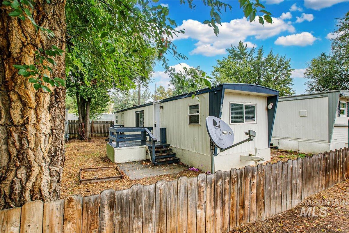 2322 W Targee Street, Boise, Idaho 83705-5174, 2 Bedrooms, 1 Bathroom, Residential Income For Sale, Price $1,250,000, 98920807
