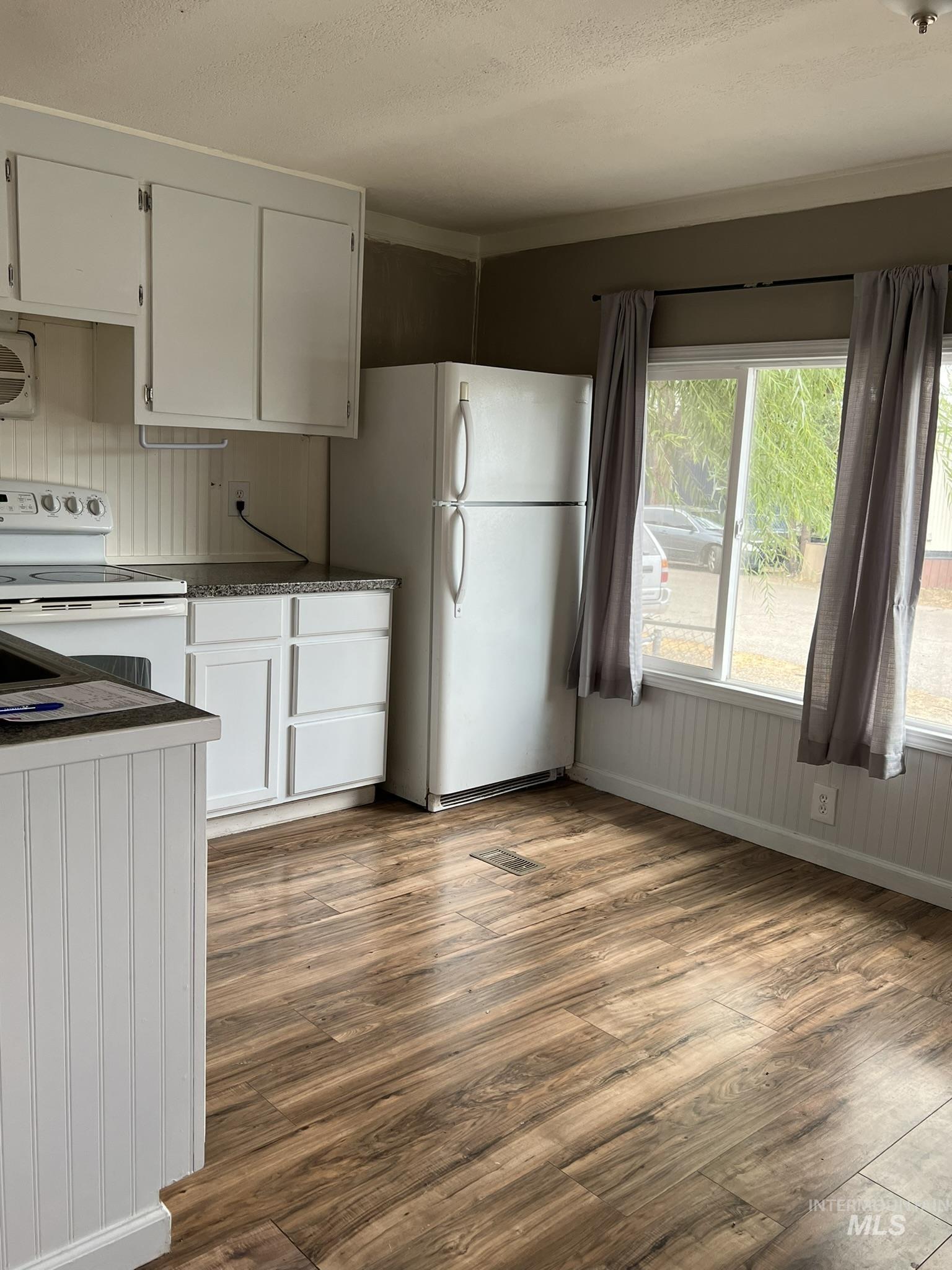 415 E 44th St, Garden City, Idaho 83714, 2 Bedrooms, 1 Bathroom, Residential For Sale, Price $45,000, 98920888