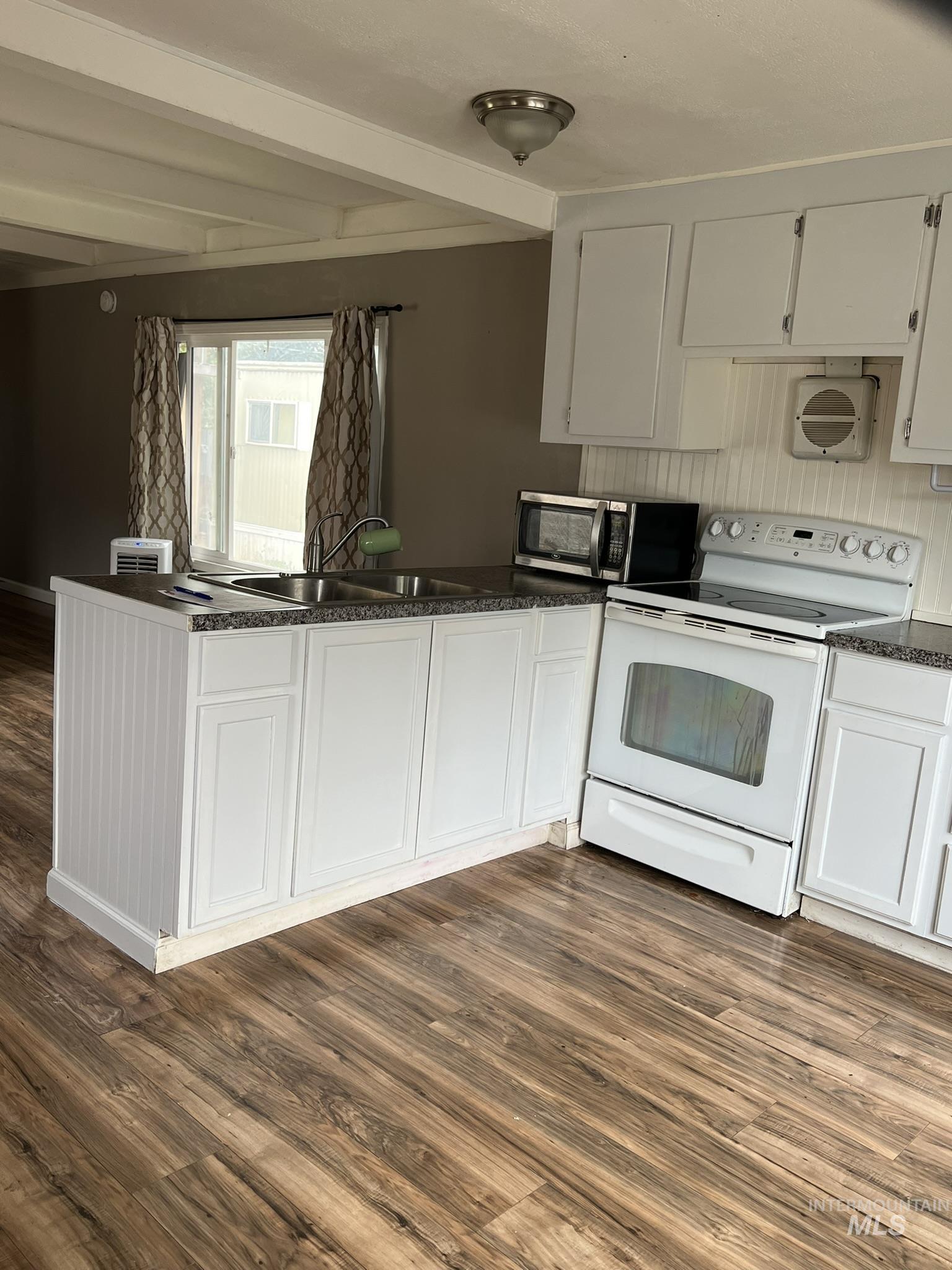 415 E 44th St, Garden City, Idaho 83714, 2 Bedrooms, 1 Bathroom, Residential For Sale, Price $45,000, 98920888