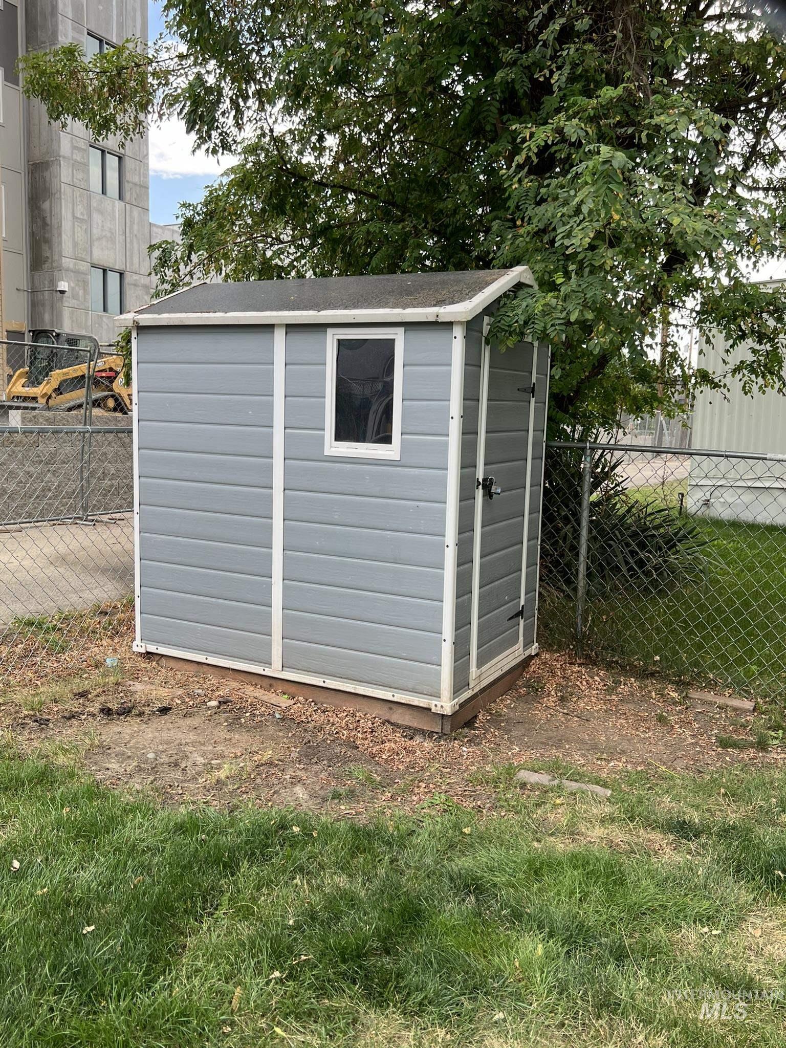 415 E 44th St, Garden City, Idaho 83714, 2 Bedrooms, 1 Bathroom, Residential For Sale, Price $45,000, 98920888