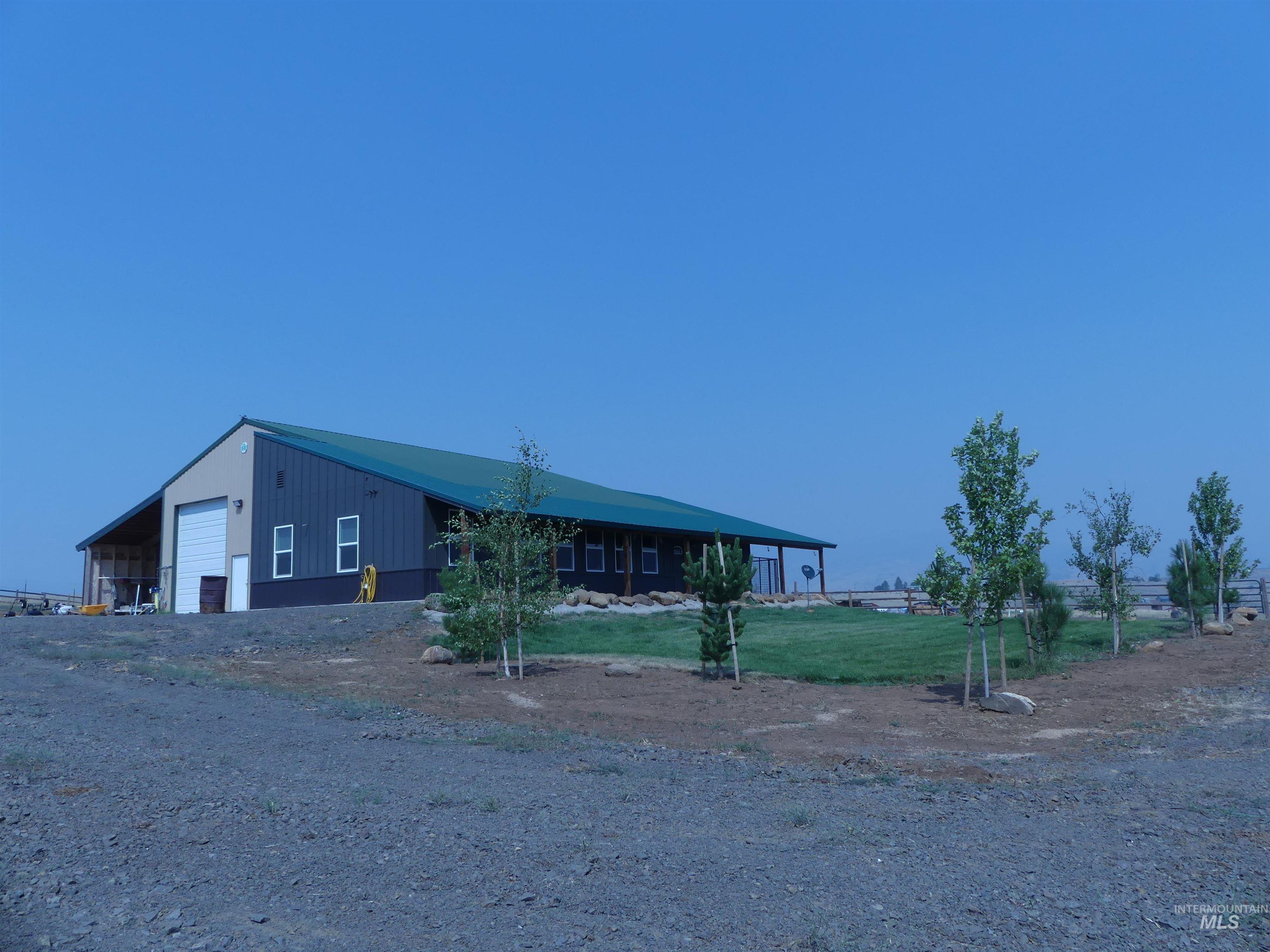 2193 Apple Lane, Mesa, Idaho 83643-5009, 2 Bedrooms, 2.5 Bathrooms, Farm & Ranch For Sale, Price $800,000, 98920964