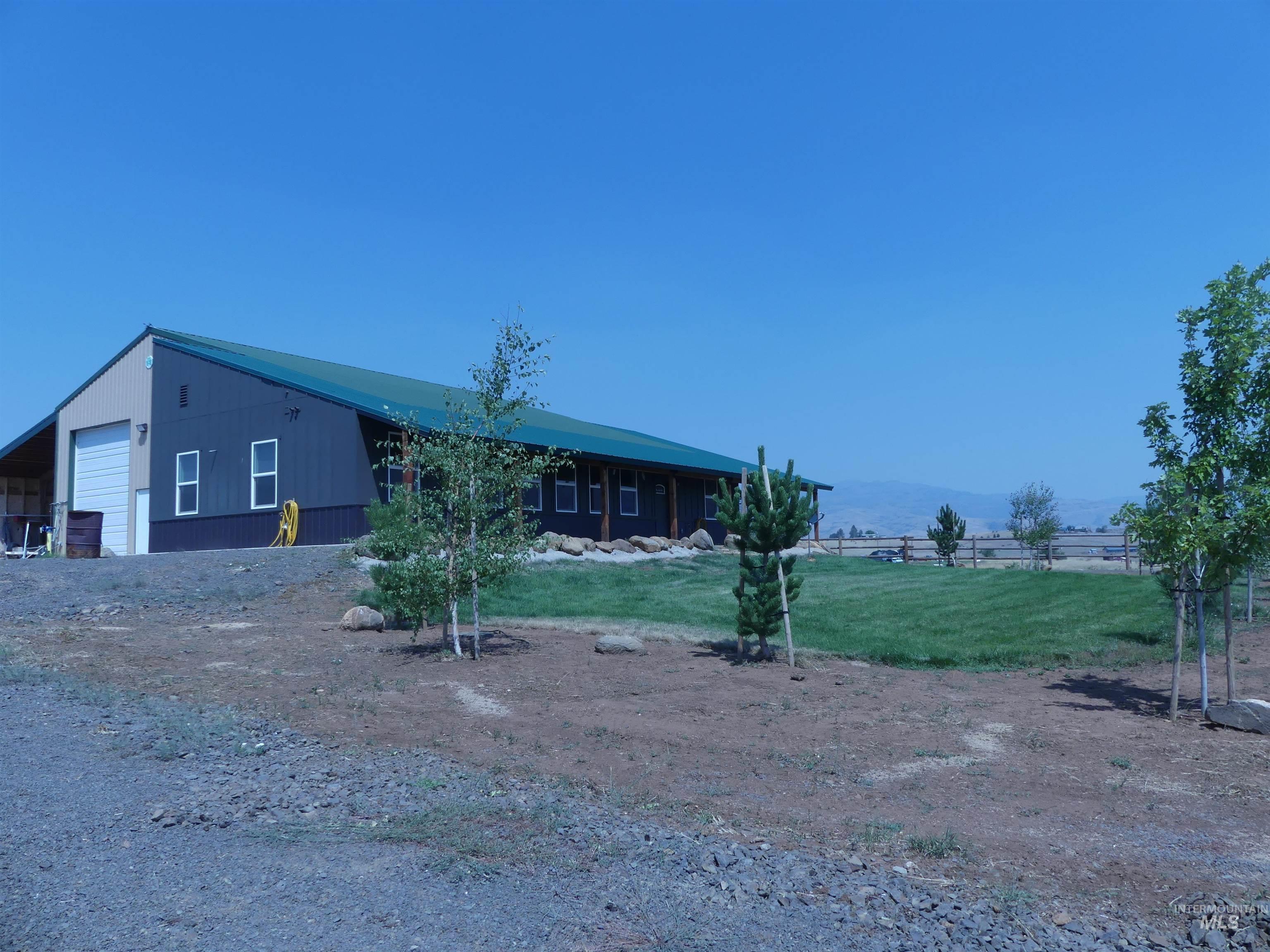 2193 Apple Lane, Mesa, Idaho 83643-5009, 2 Bedrooms, 2.5 Bathrooms, Farm & Ranch For Sale, Price $800,000, 98920964