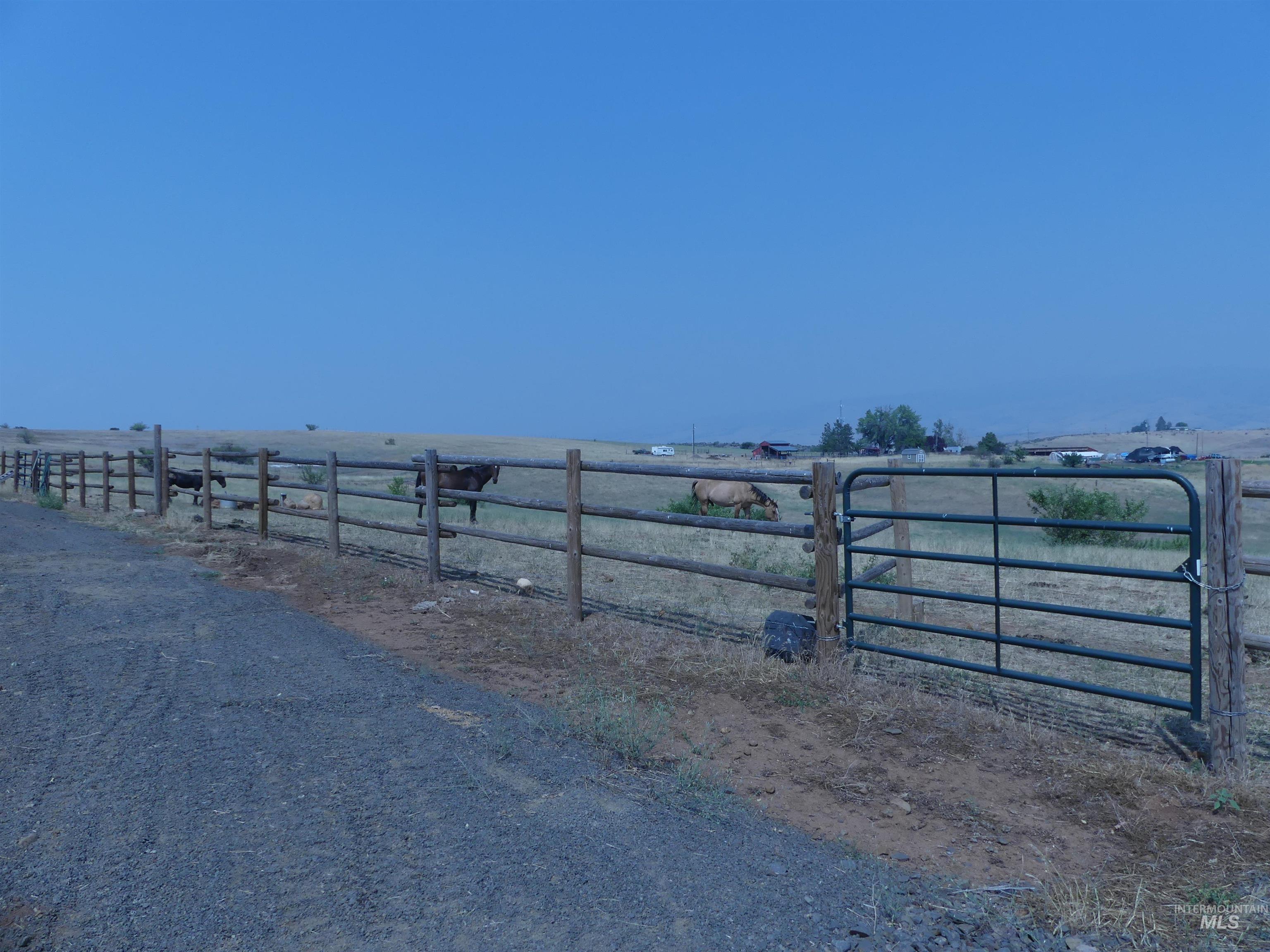 2193 Apple Lane, Mesa, Idaho 83643-5009, 2 Bedrooms, 2.5 Bathrooms, Farm & Ranch For Sale, Price $800,000, 98920964