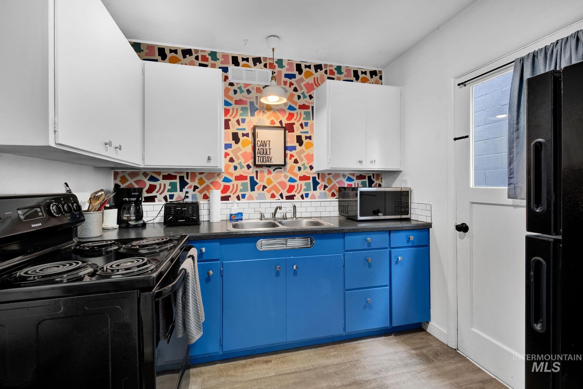 2104 N 18th Street, Boise, Idaho 83702, 1 Bedroom, 1 Bathroom, Residential Income For Sale, Price $1,315,000, 98921018