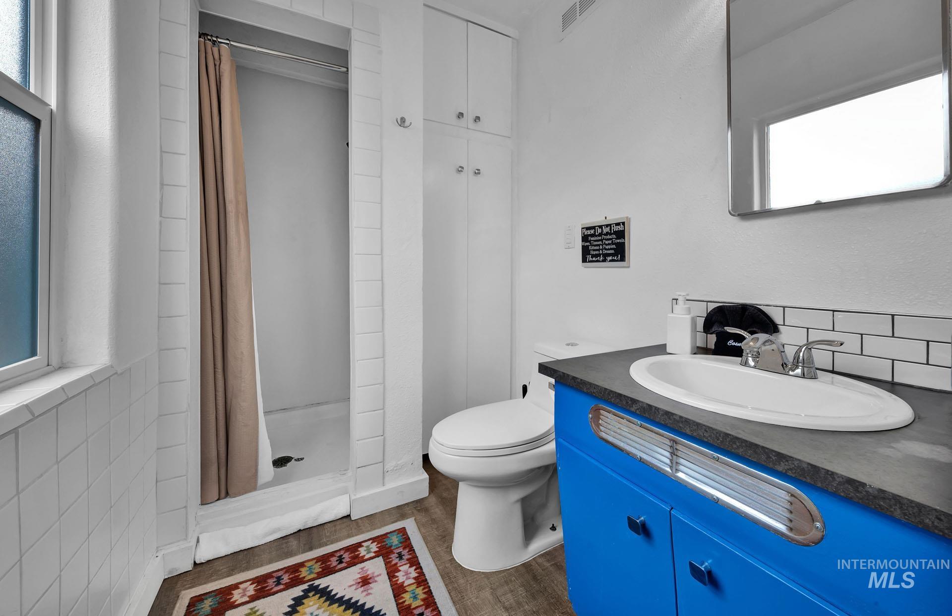 2104 N 18th Street, Boise, Idaho 83702, 1 Bedroom, 1 Bathroom, Residential Income For Sale, Price $1,315,000, 98921018