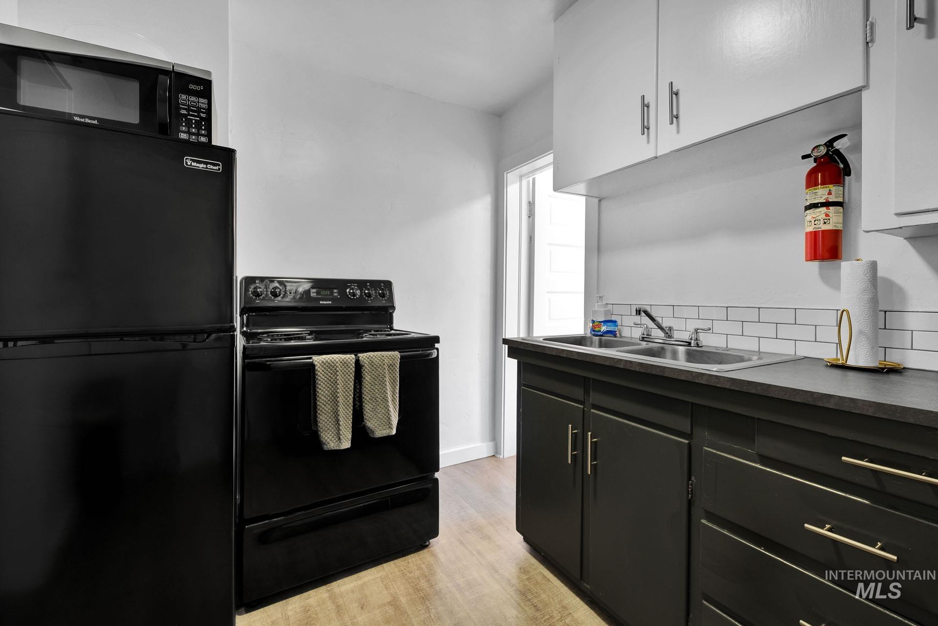 2104 N 18th Street, Boise, Idaho 83702, 1 Bedroom, 1 Bathroom, Residential Income For Sale, Price $1,315,000, 98921018
