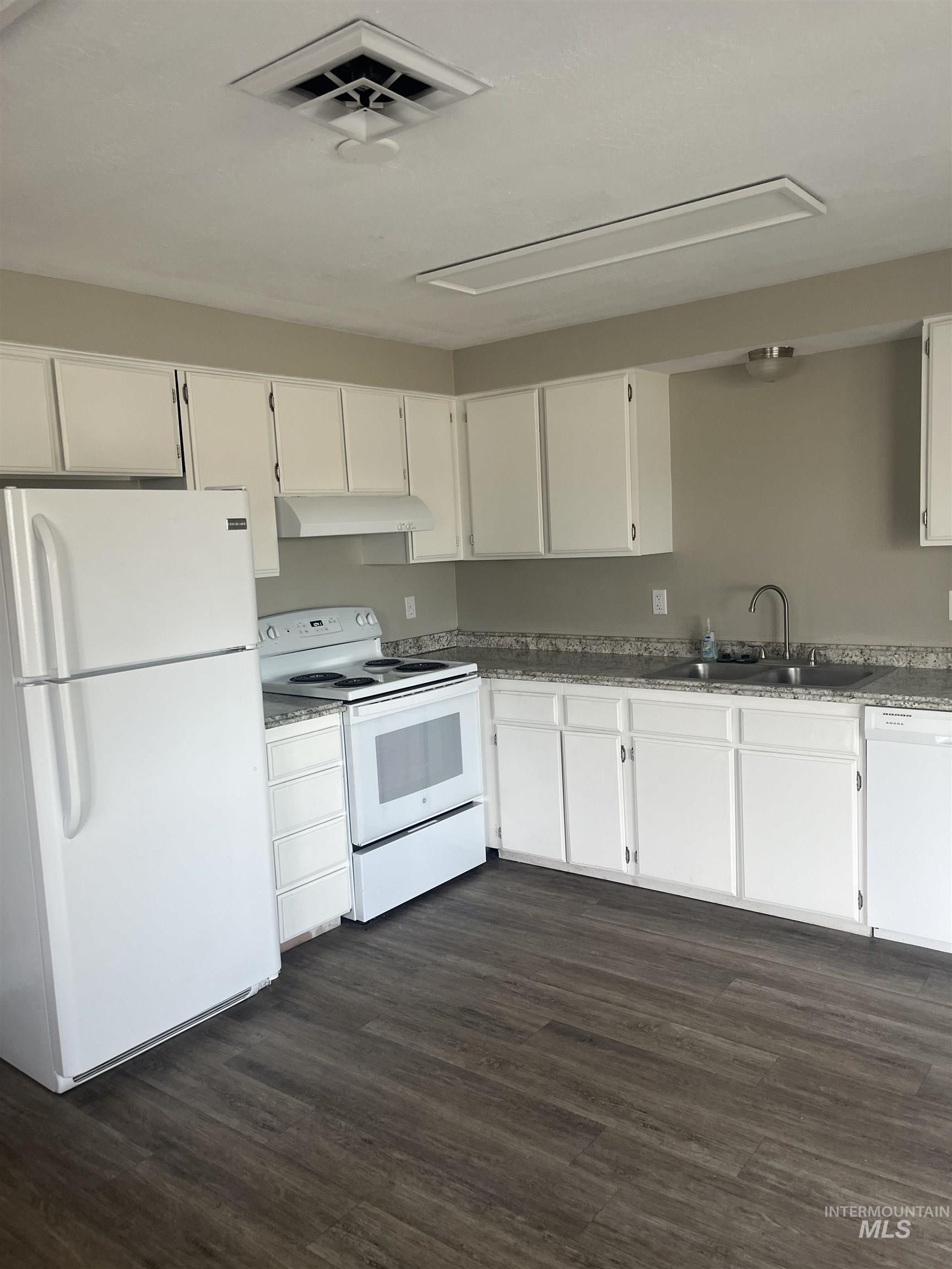 393-399 S White Cloud Dr, Boise, Idaho 83709, 1 Bedroom, 1 Bathroom, Residential Income For Sale, Price $958,000, 98921186