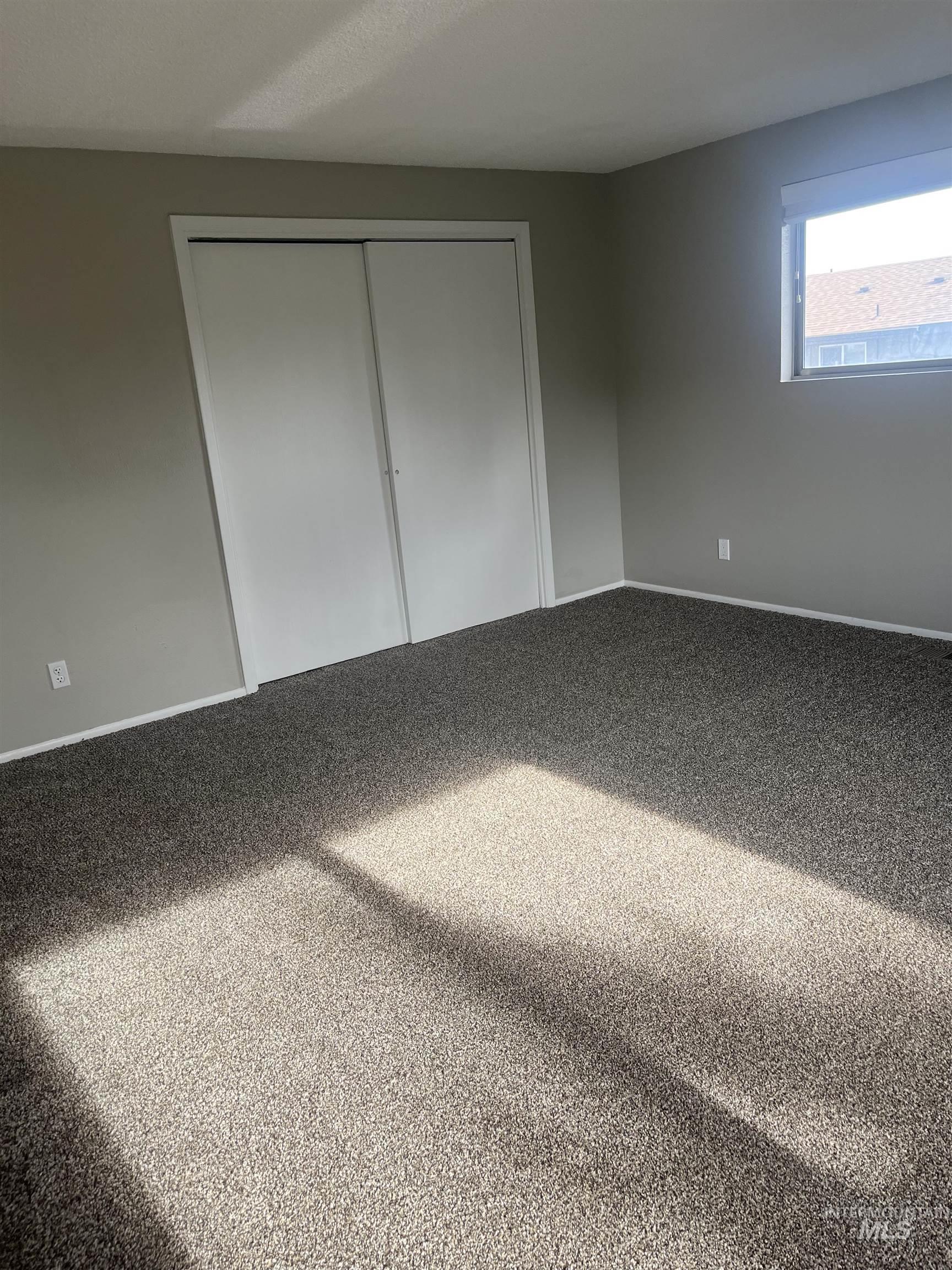 393-399 S White Cloud Dr, Boise, Idaho 83709, 1 Bedroom, 1 Bathroom, Residential Income For Sale, Price $958,000, 98921186