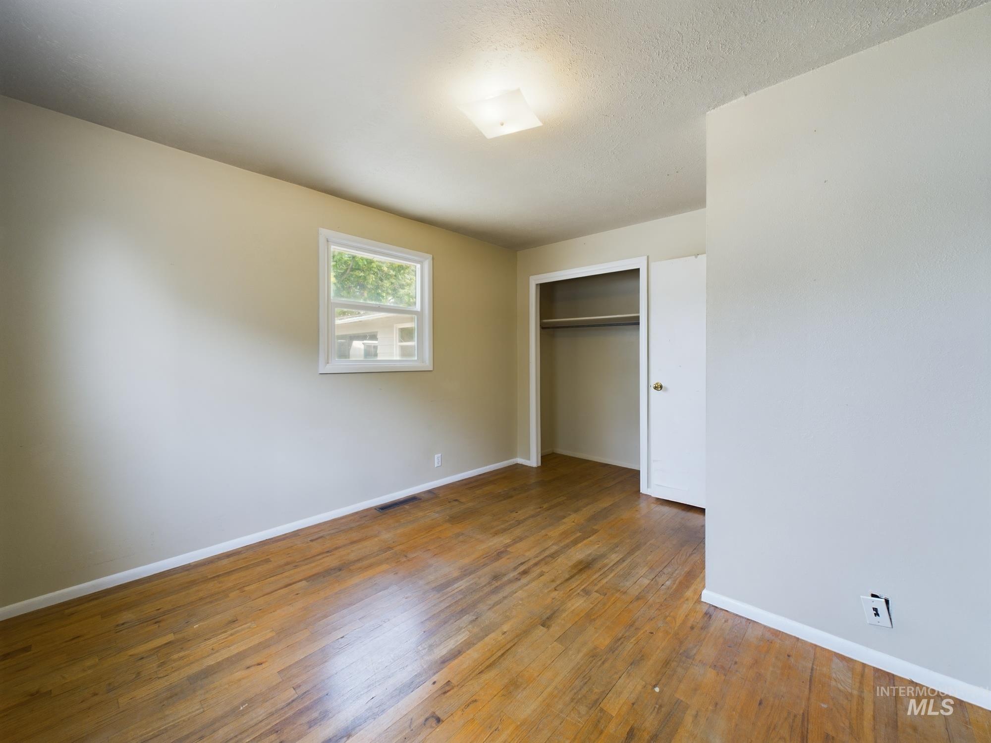 1416 E Ash St, Caldwell, Idaho 83605, 3 Bedrooms, 2 Bathrooms, Residential Income For Sale, Price $340,000, 98921196