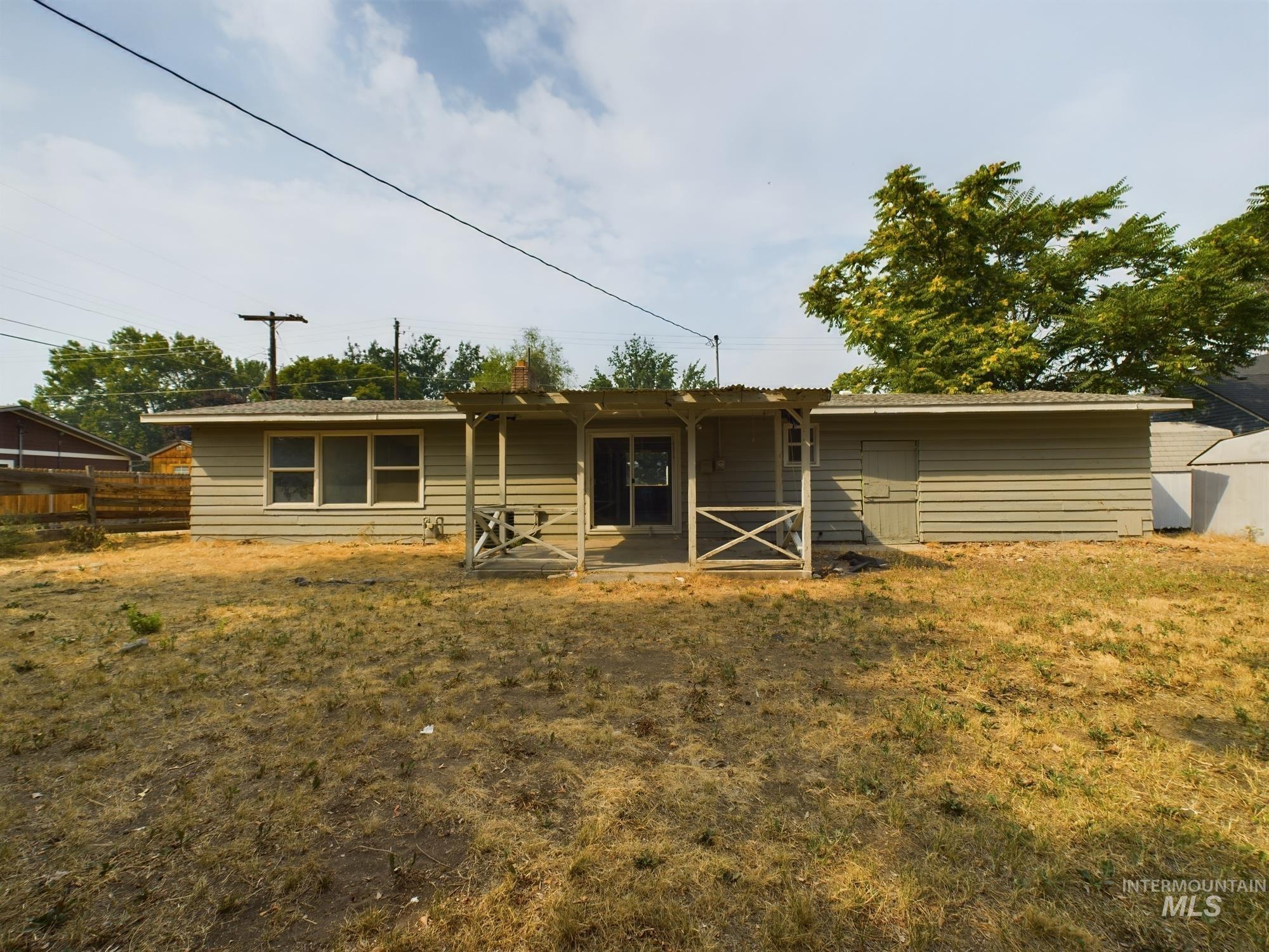 1416 E Ash St, Caldwell, Idaho 83605, 3 Bedrooms, 2 Bathrooms, Residential Income For Sale, Price $340,000, 98921196