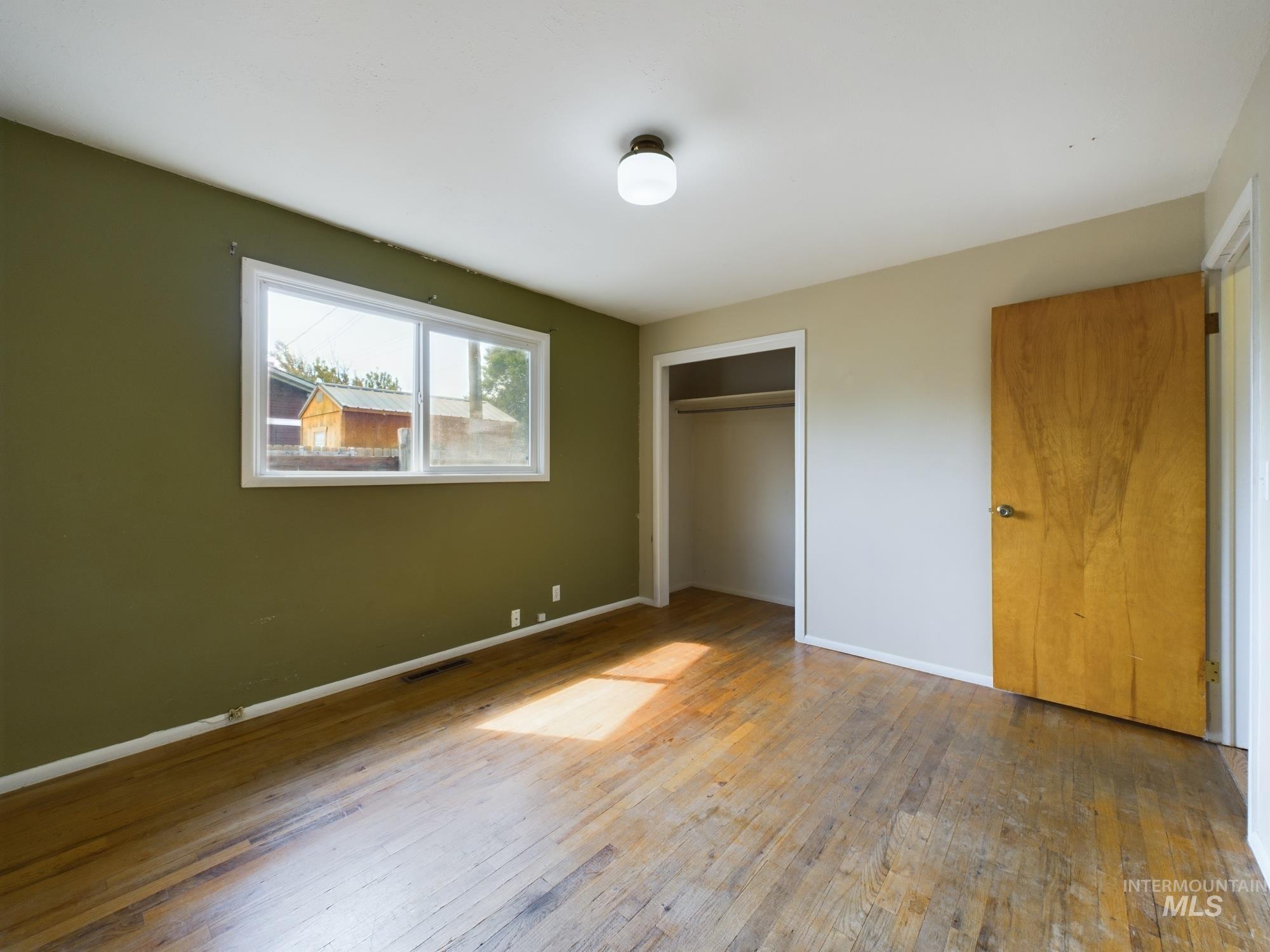 1416 E Ash St, Caldwell, Idaho 83605, 3 Bedrooms, 2 Bathrooms, Residential Income For Sale, Price $340,000, 98921196