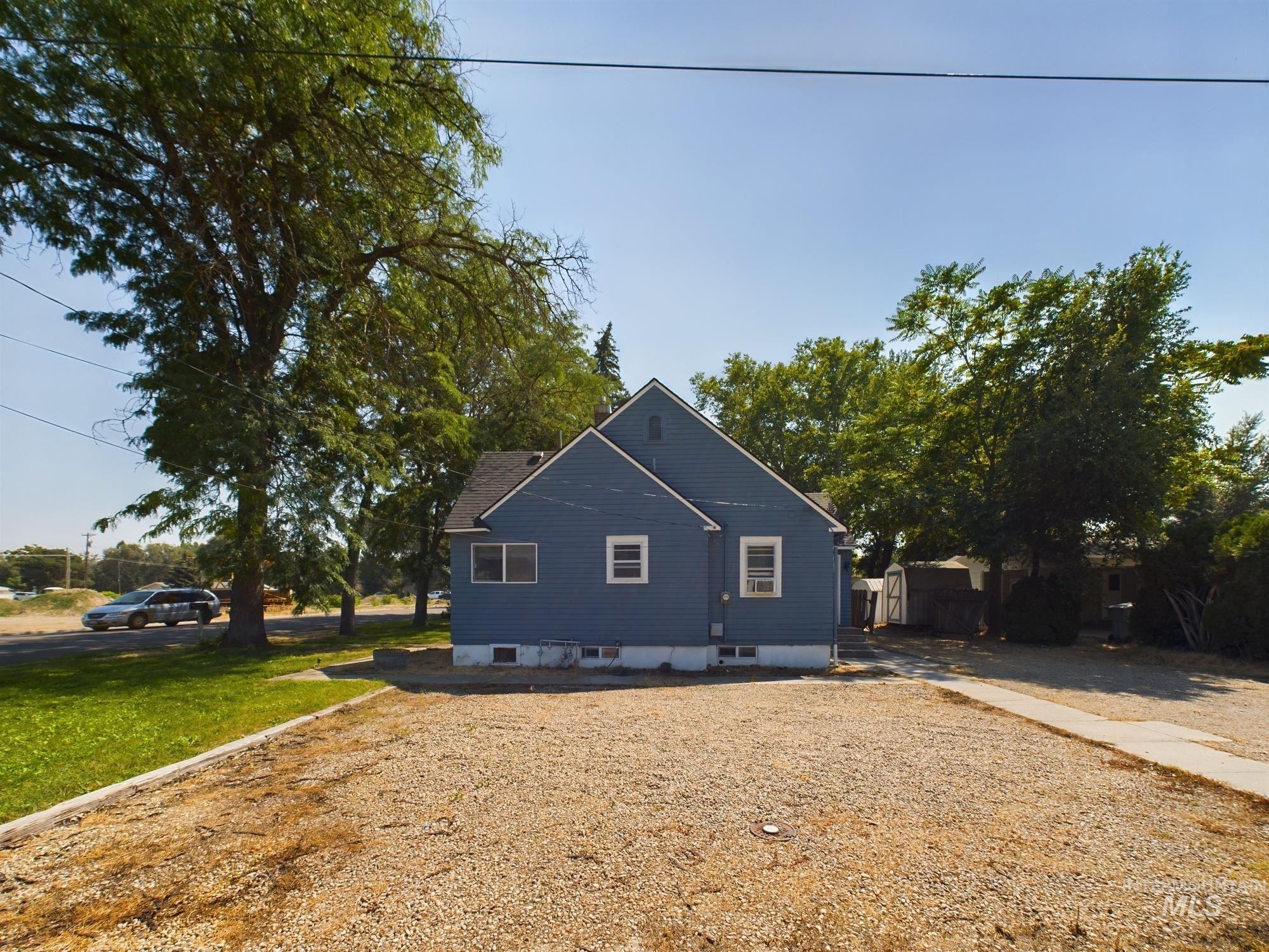 2104 College Ave, Caldwell, Idaho 83605, 4 Bedrooms, 2 Bathrooms, Residential Income For Sale, Price $340,000,MLS 98921198