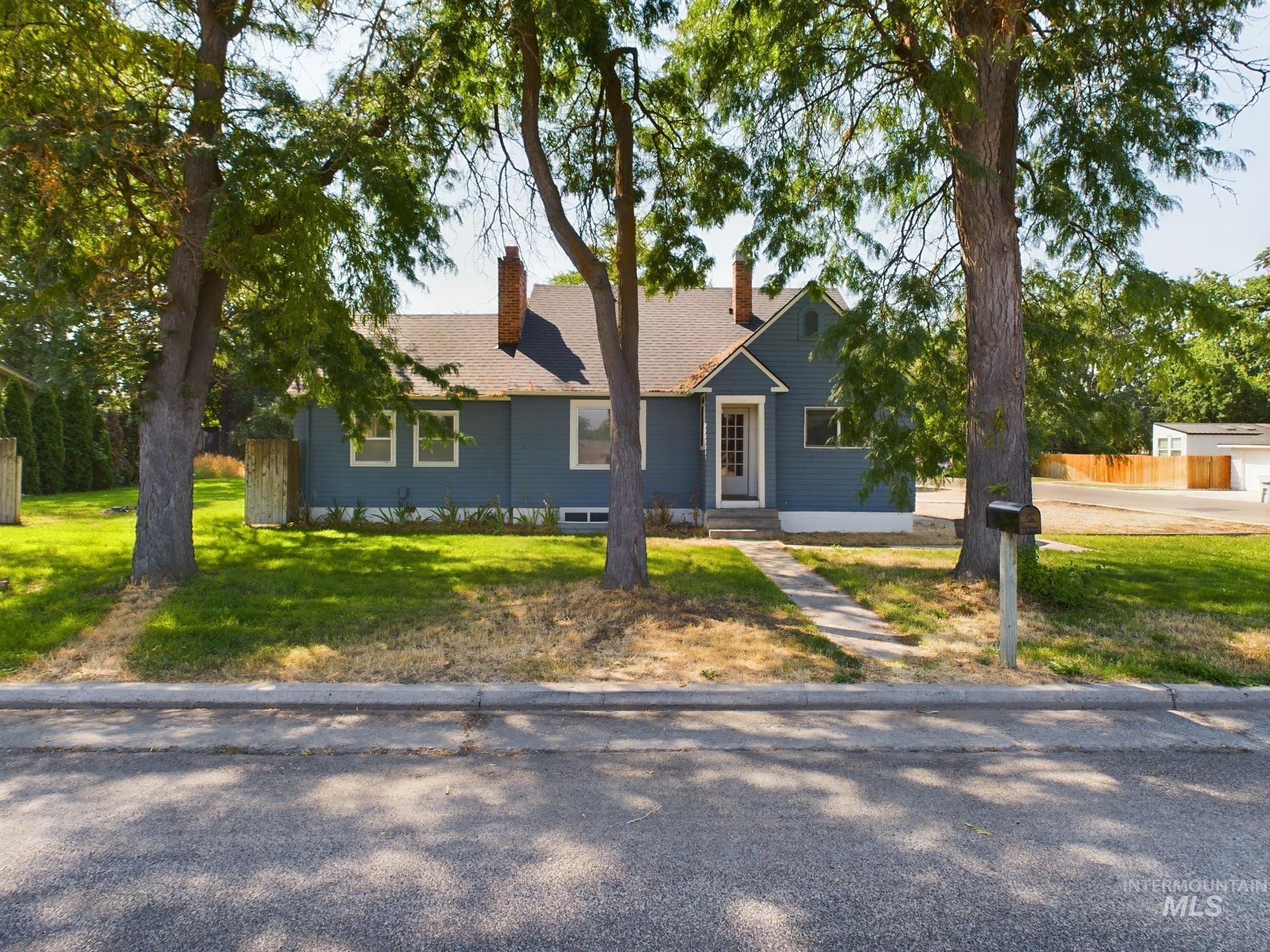 2104 College Ave, Caldwell, Idaho 83605, 4 Bedrooms, 2 Bathrooms, Residential Income For Sale, Price $340,000,MLS 98921198