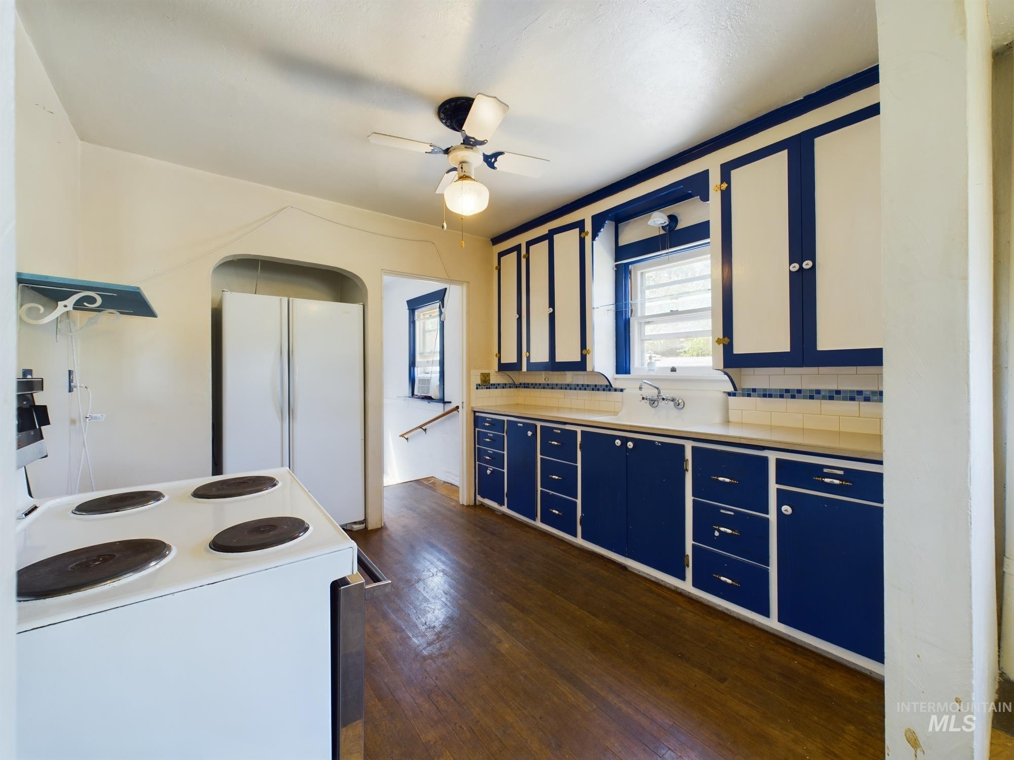 2104 College Ave, Caldwell, Idaho 83605, 4 Bedrooms, 2 Bathrooms, Residential Income For Sale, Price $340,000,MLS 98921198