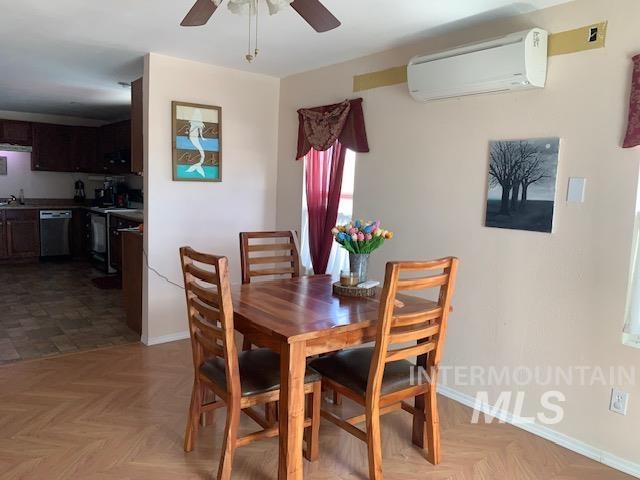 405 E Ellis Street, Paul, Idaho 83347, 5 Bedrooms, 2 Rooms, Business/Commercial For Sale, Price $299,000, 98921436