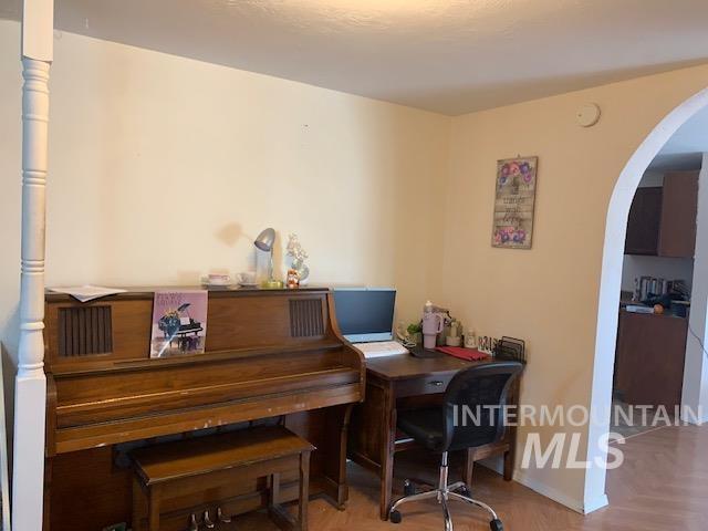 405 E Ellis Street, Paul, Idaho 83347, 5 Bedrooms, 2 Rooms, Business/Commercial For Sale, Price $299,000, 98921436