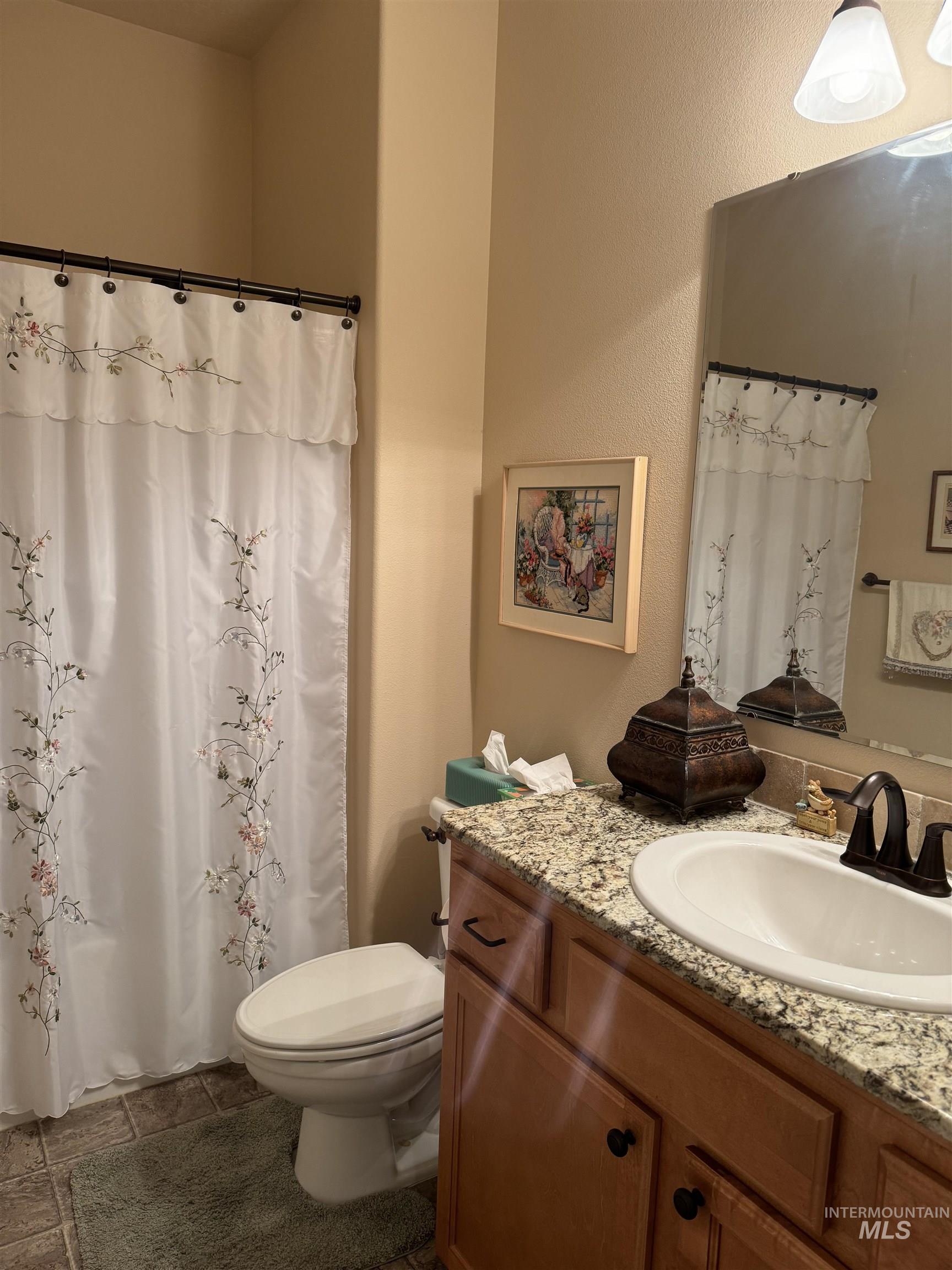 858 S Beaver Creek Way, Emmett, Idaho 83617, 3 Bedrooms, 2 Bathrooms, Residential For Sale, Price $359,500,MLS 98921536