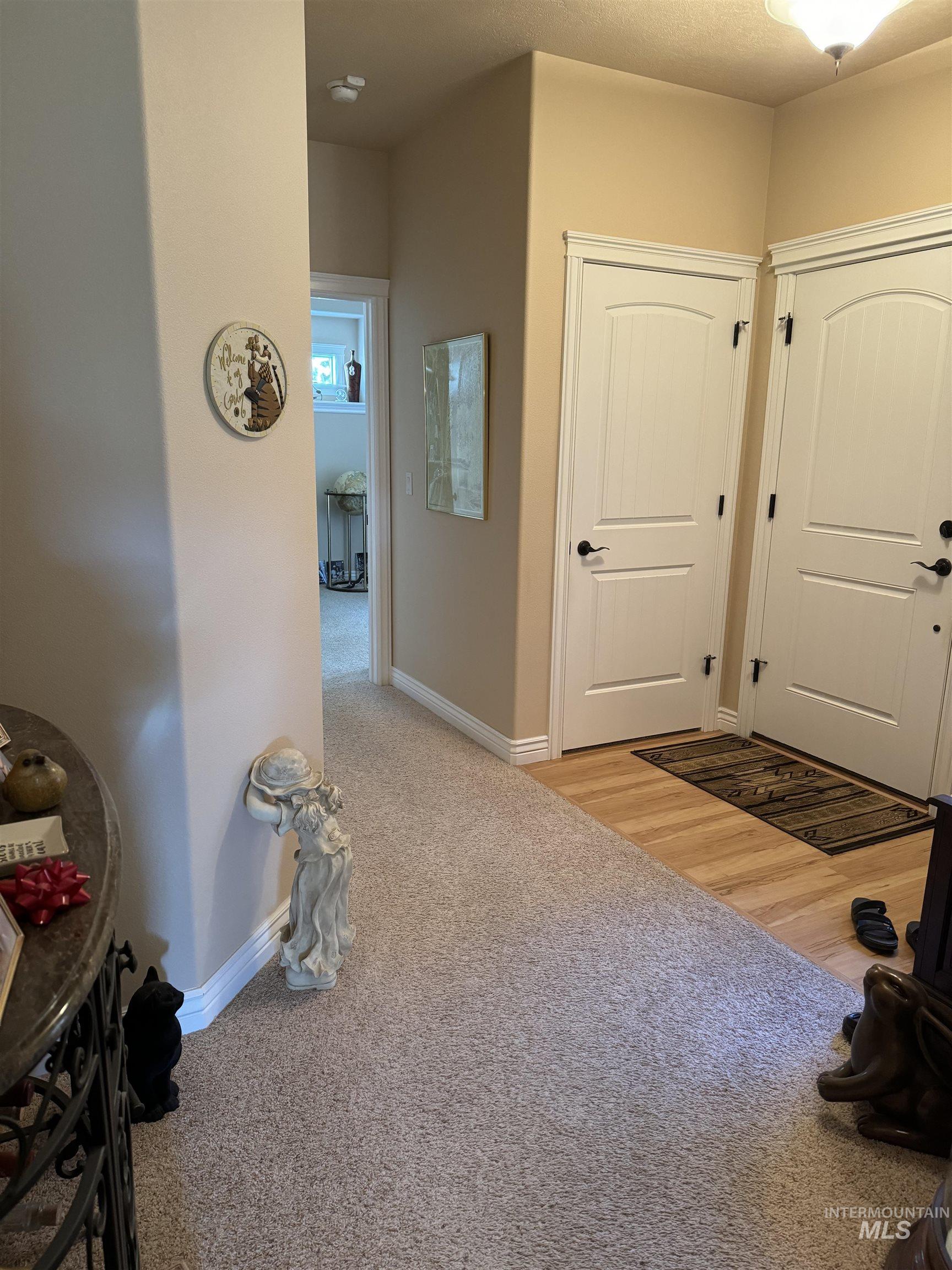 858 S Beaver Creek Way, Emmett, Idaho 83617, 3 Bedrooms, 2 Bathrooms, Residential For Sale, Price $359,500,MLS 98921536