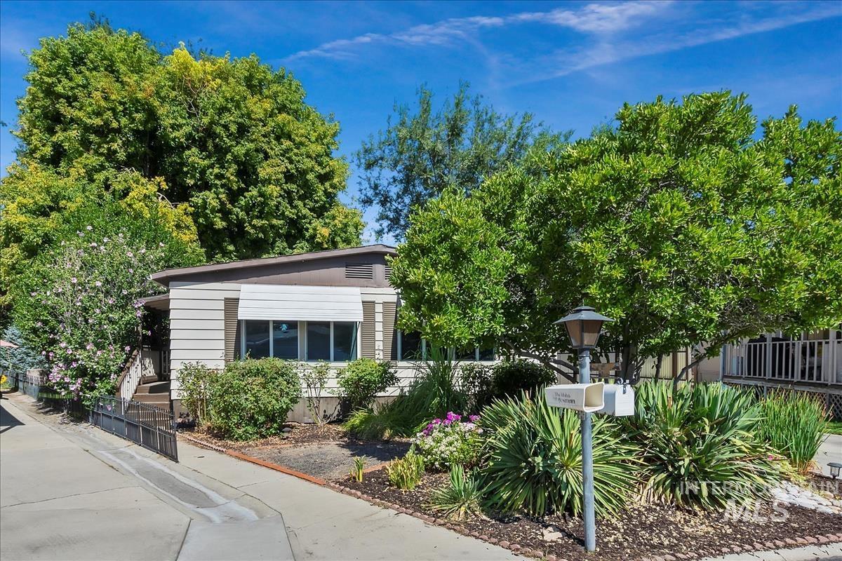 397 Silver City Dr., Boise, Idaho 83713, 3 Bedrooms, 2 Bathrooms, Residential For Sale, Price $174,900,MLS 98921580