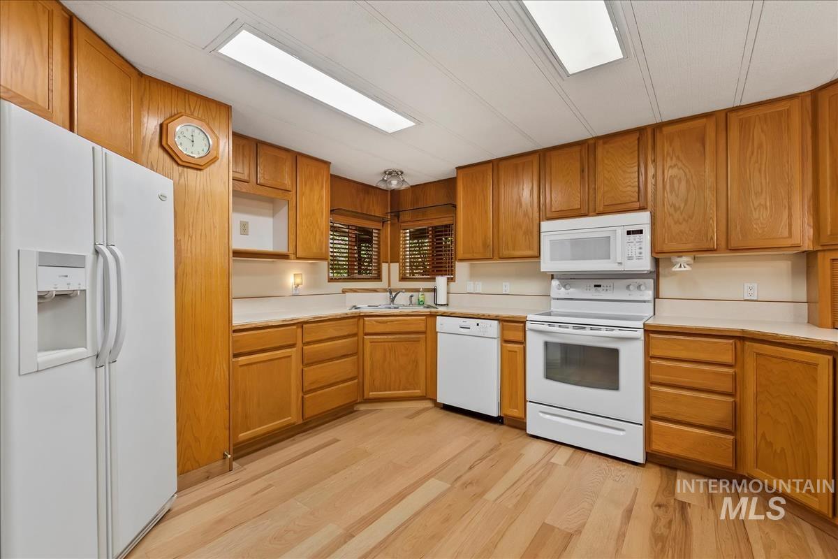 397 Silver City Dr., Boise, Idaho 83713, 3 Bedrooms, 2 Bathrooms, Residential For Sale, Price $174,900,MLS 98921580