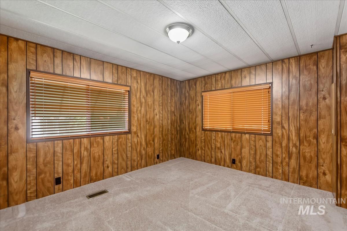 397 Silver City Dr., Boise, Idaho 83713, 3 Bedrooms, 2 Bathrooms, Residential For Sale, Price $174,900,MLS 98921580