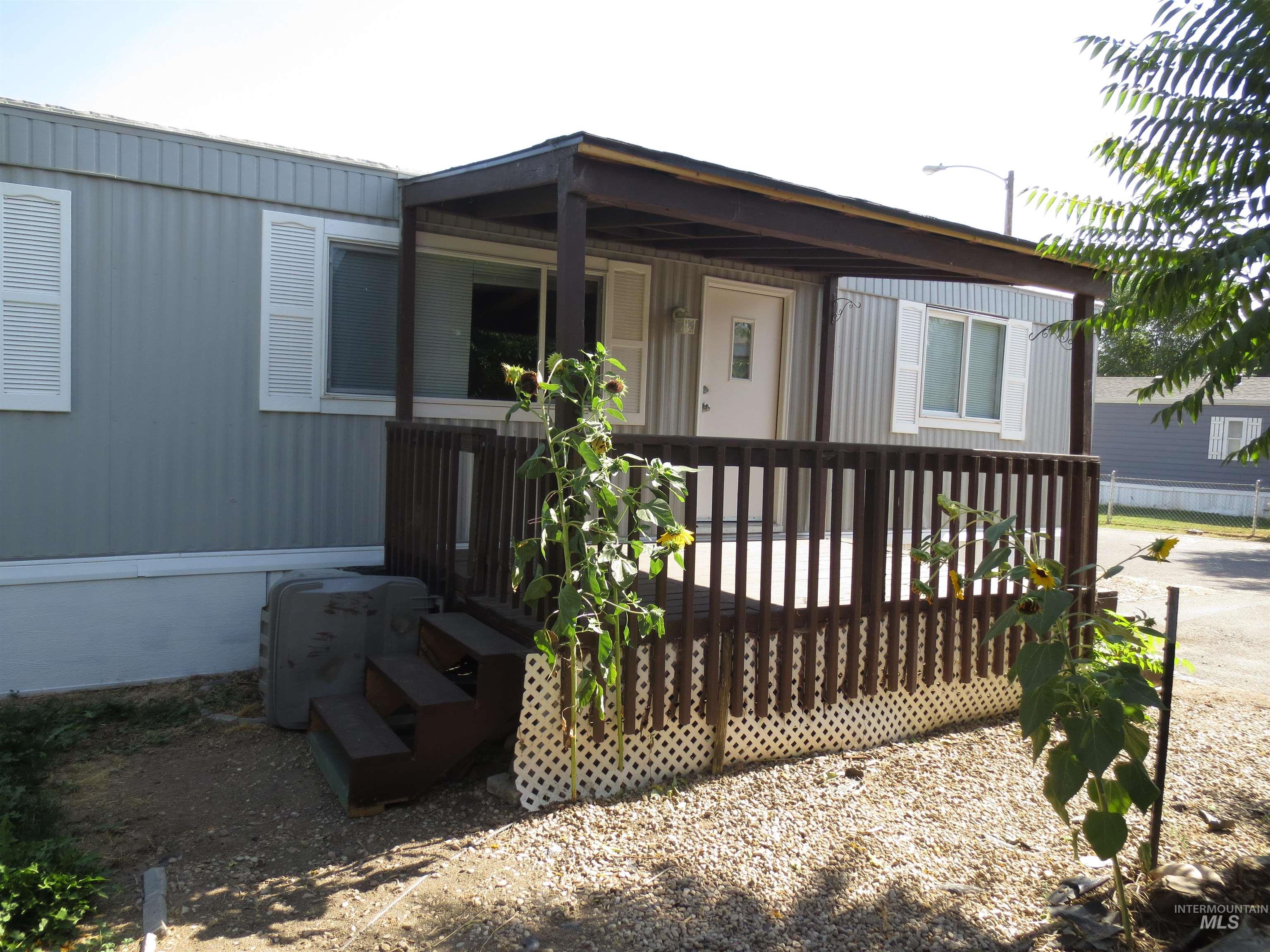 711 4th Ave N., Nampa, Idaho 83687, 2 Bedrooms, 1 Bathroom, Residential For Sale, Price $75,000,MLS 98921618