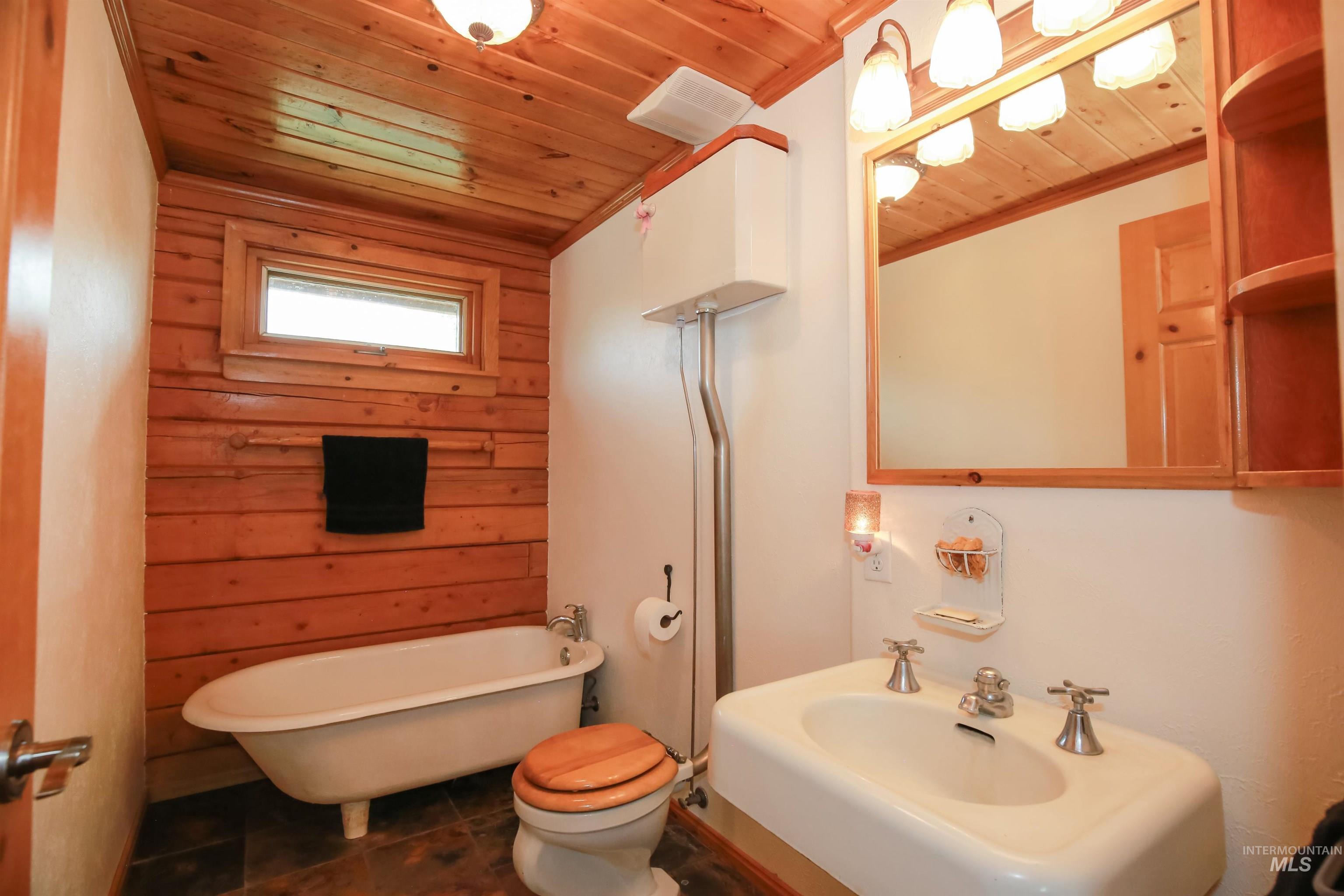 1642 Barlow Road, Vale, Oregon 97918, 3 Bedrooms, 3 Bathrooms, Farm & Ranch For Sale, Price $2,100,000, 98921789
